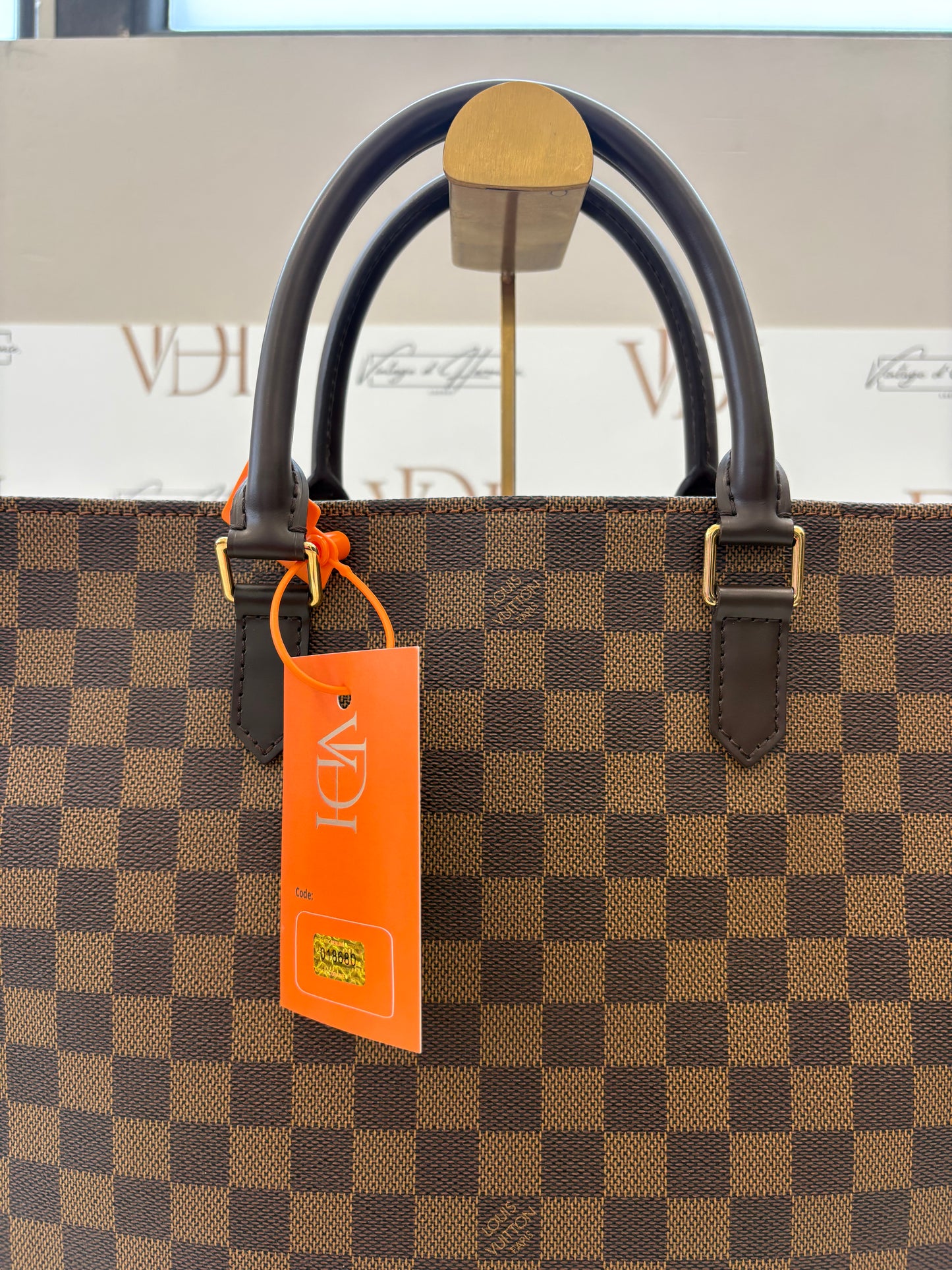 018680 - Louis Vuitton Damier Ebene Sac Plat