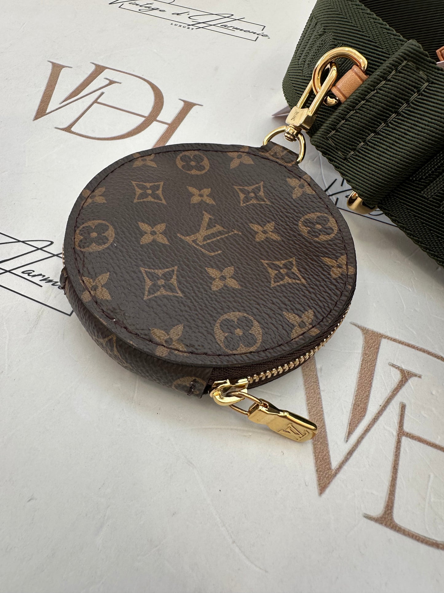 383113 - Louis Vuitton Multipochette
