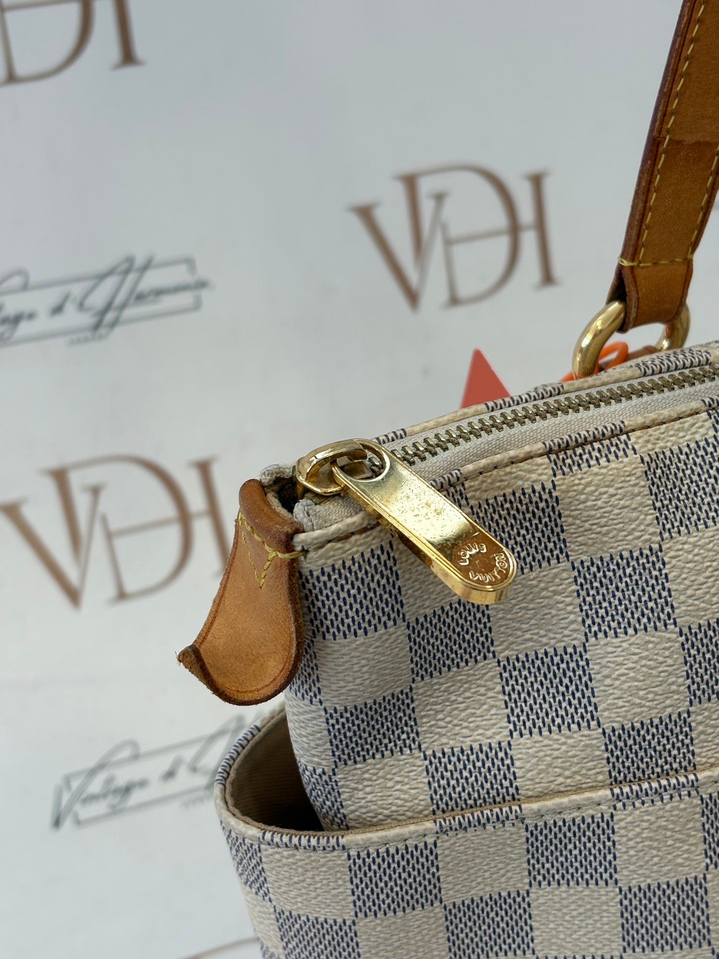 018417Louis Vuitton Totally PM