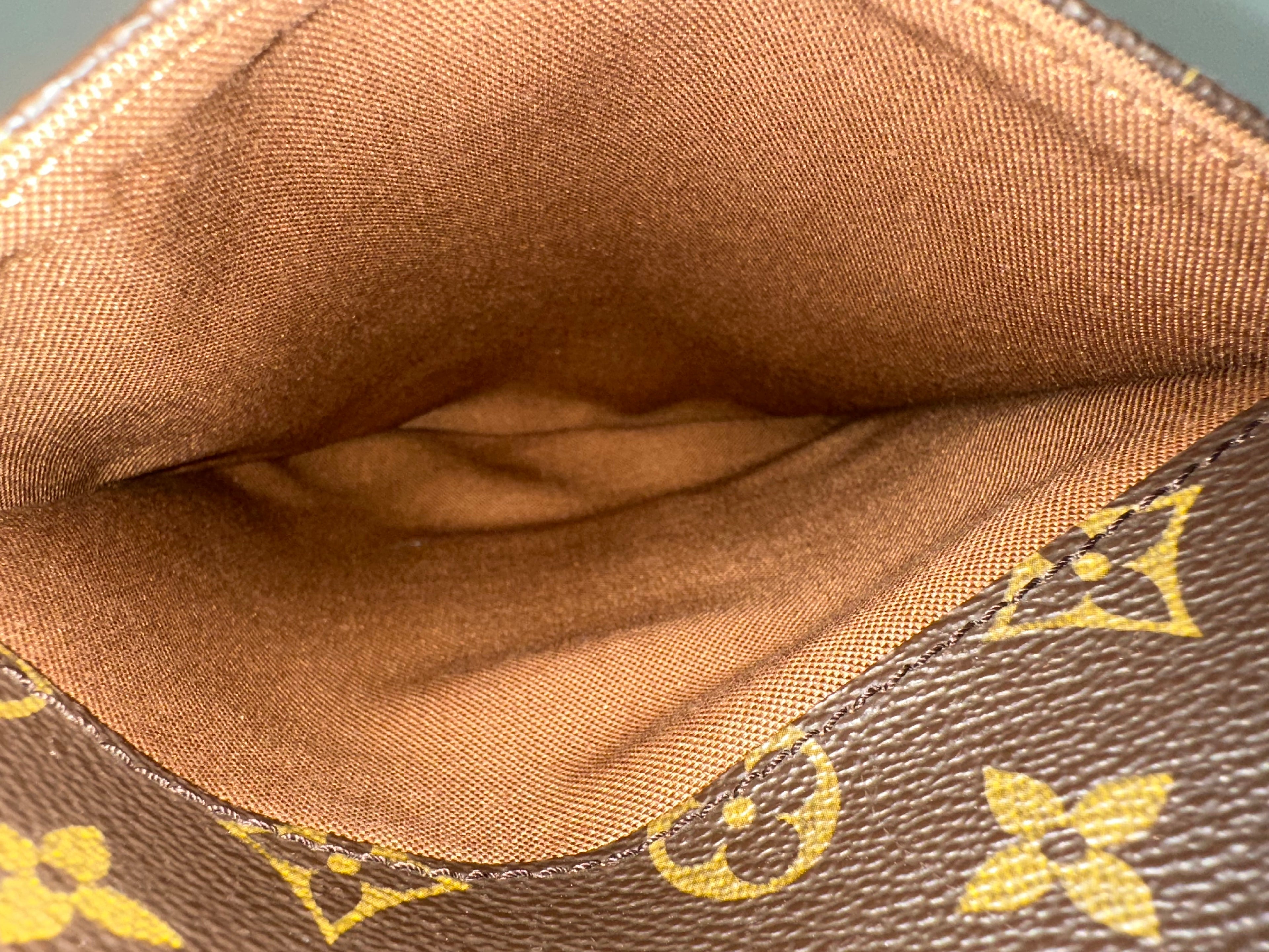 Louis Vuitton Messenger Bosphore