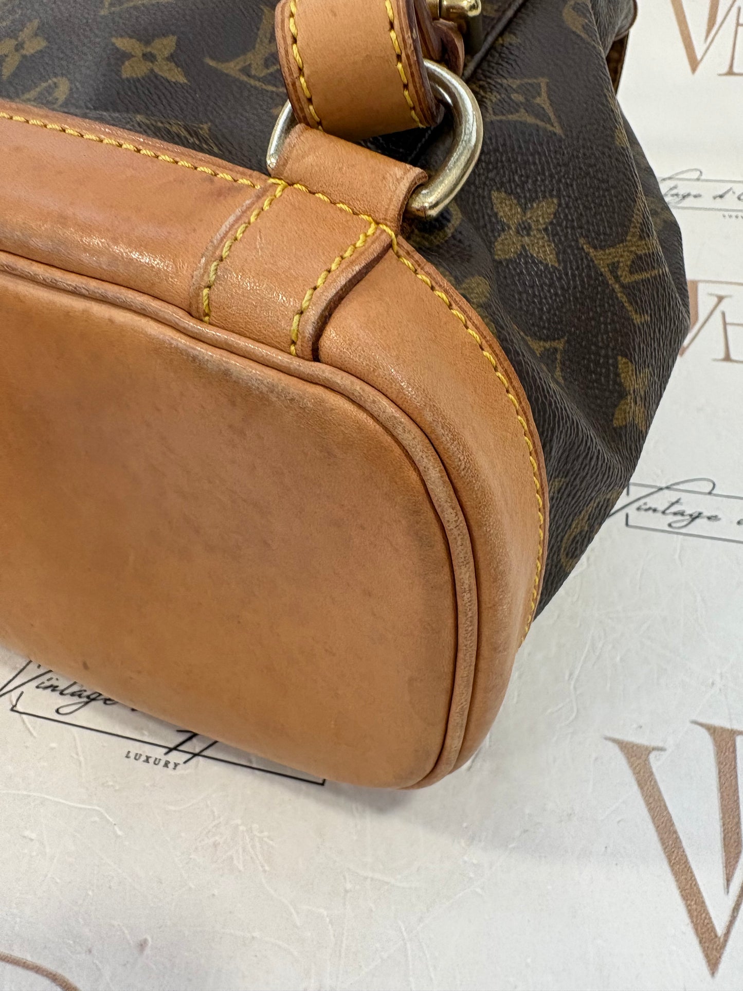 017658 - Louis Vuitton Montsouris MM