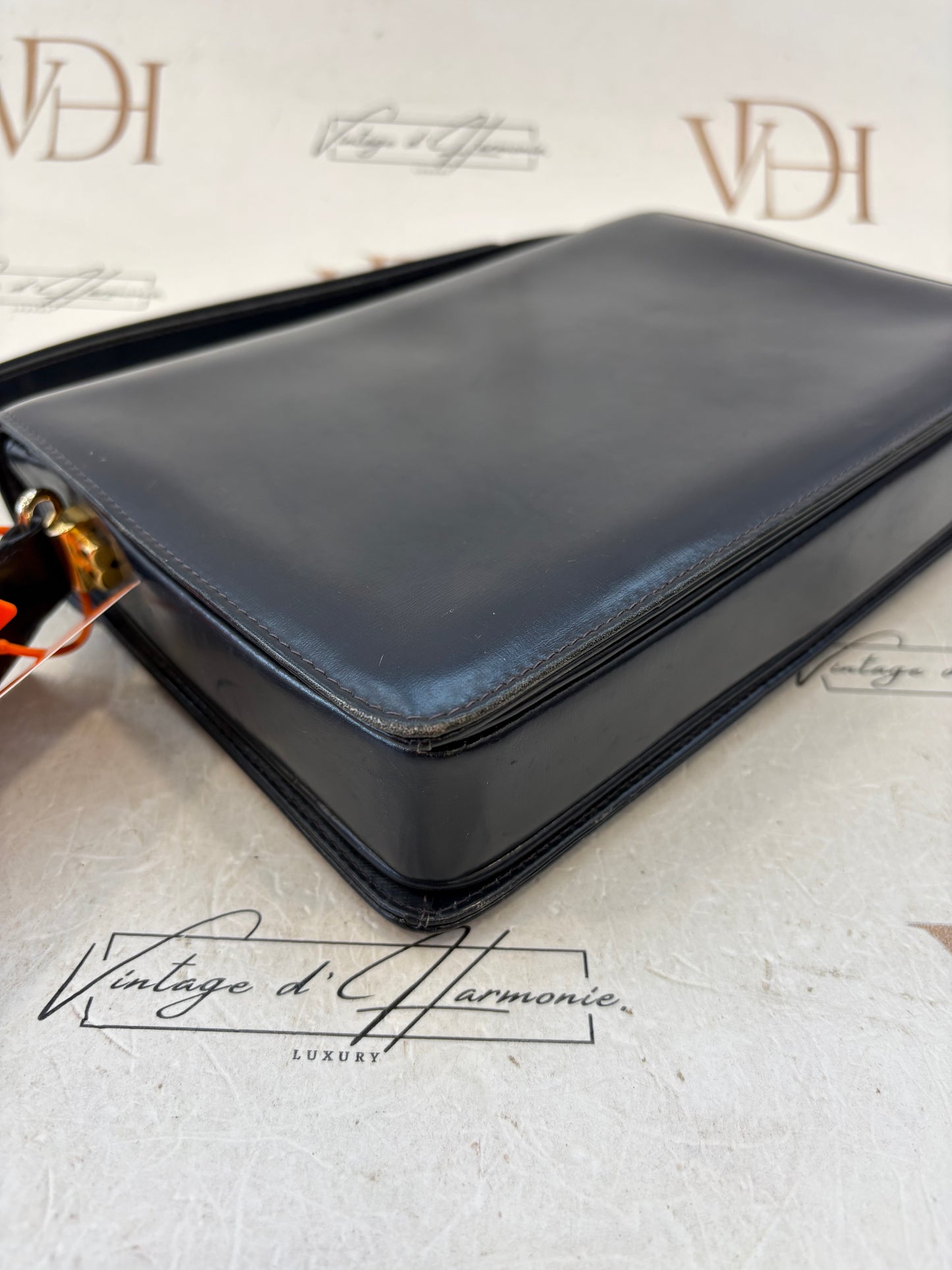 018214 - Gucci Tiger Eye