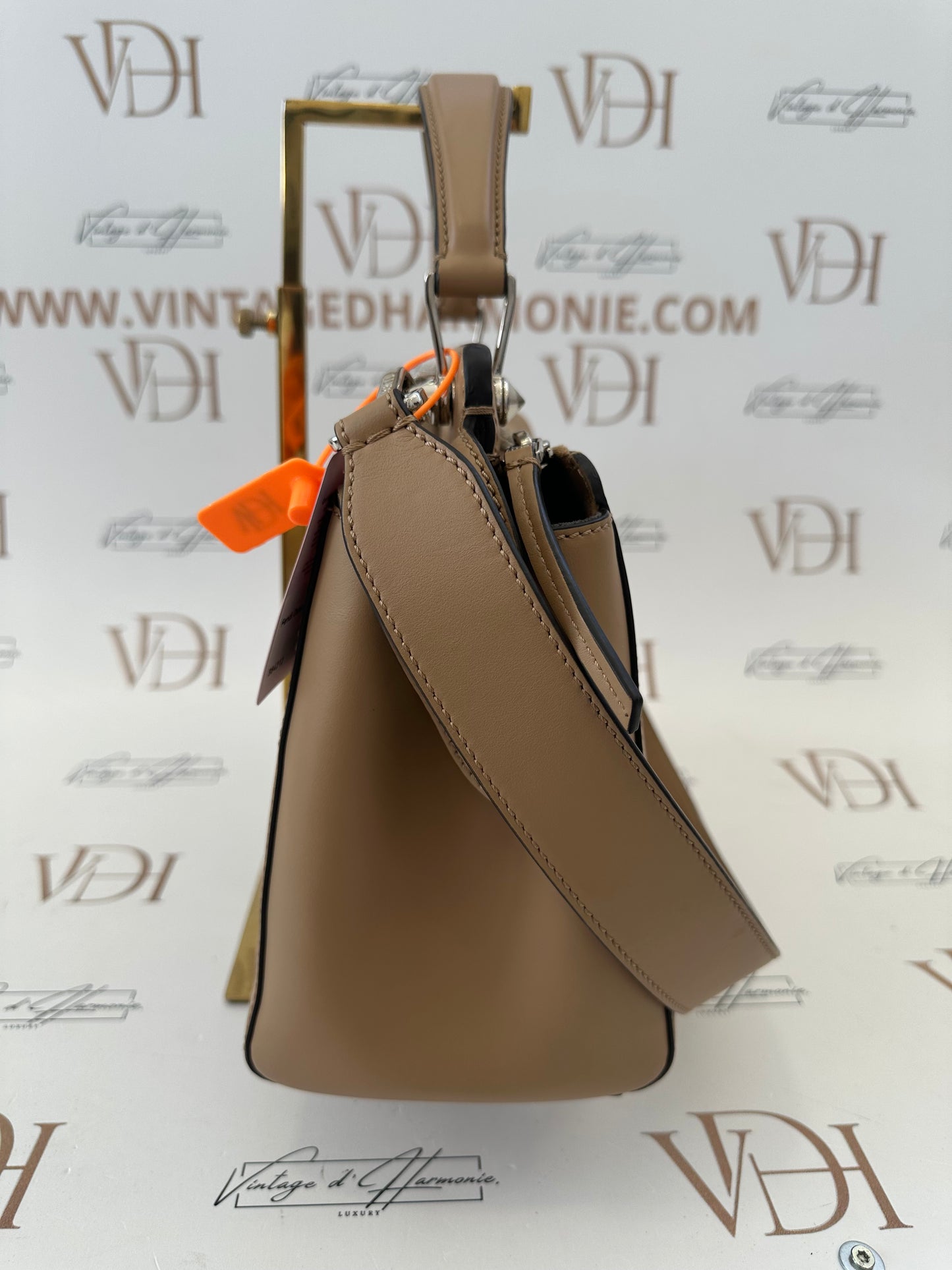 384212 - Fendi Dotcom