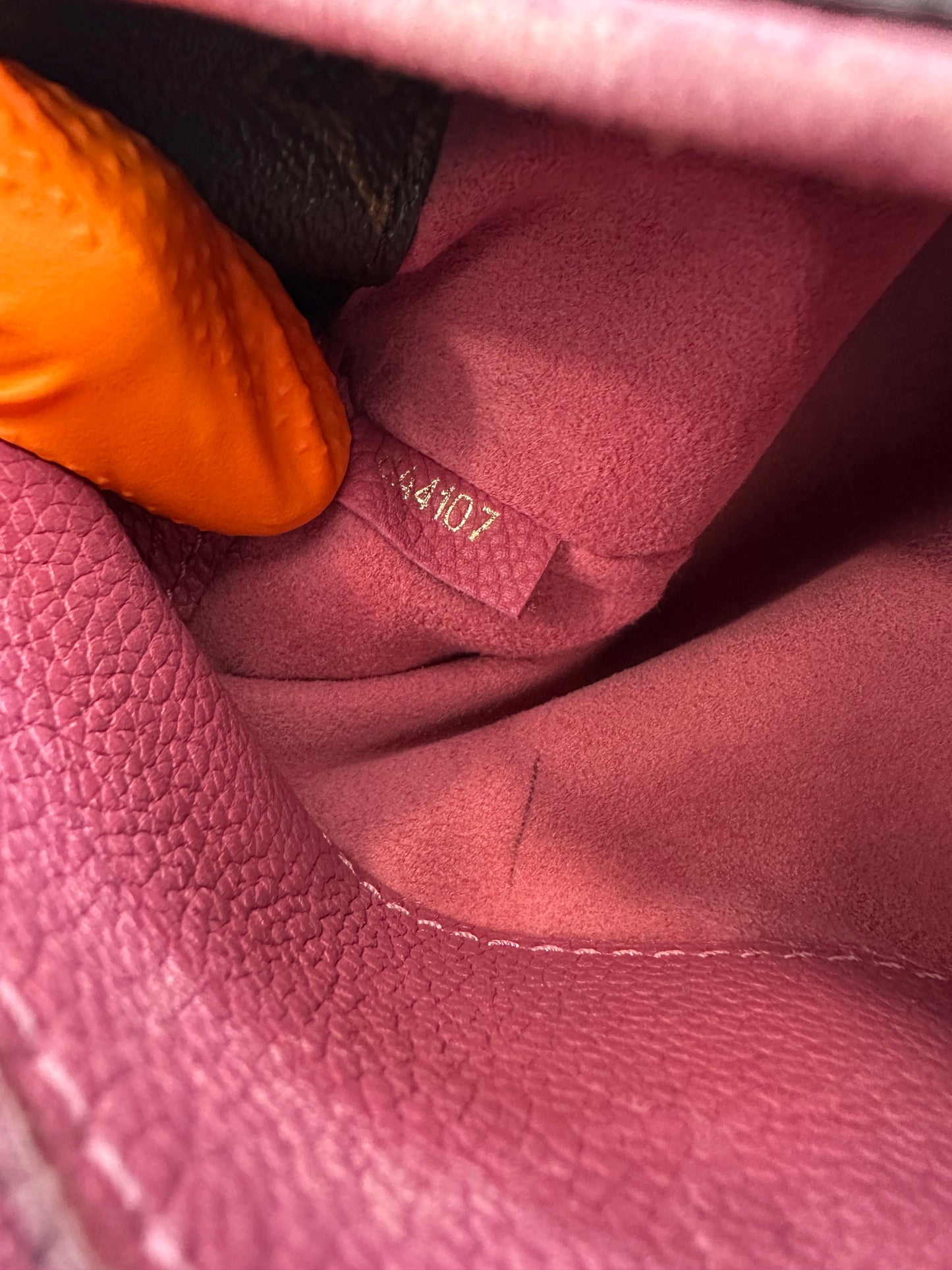 382943 - Louis Vuitton Pallas