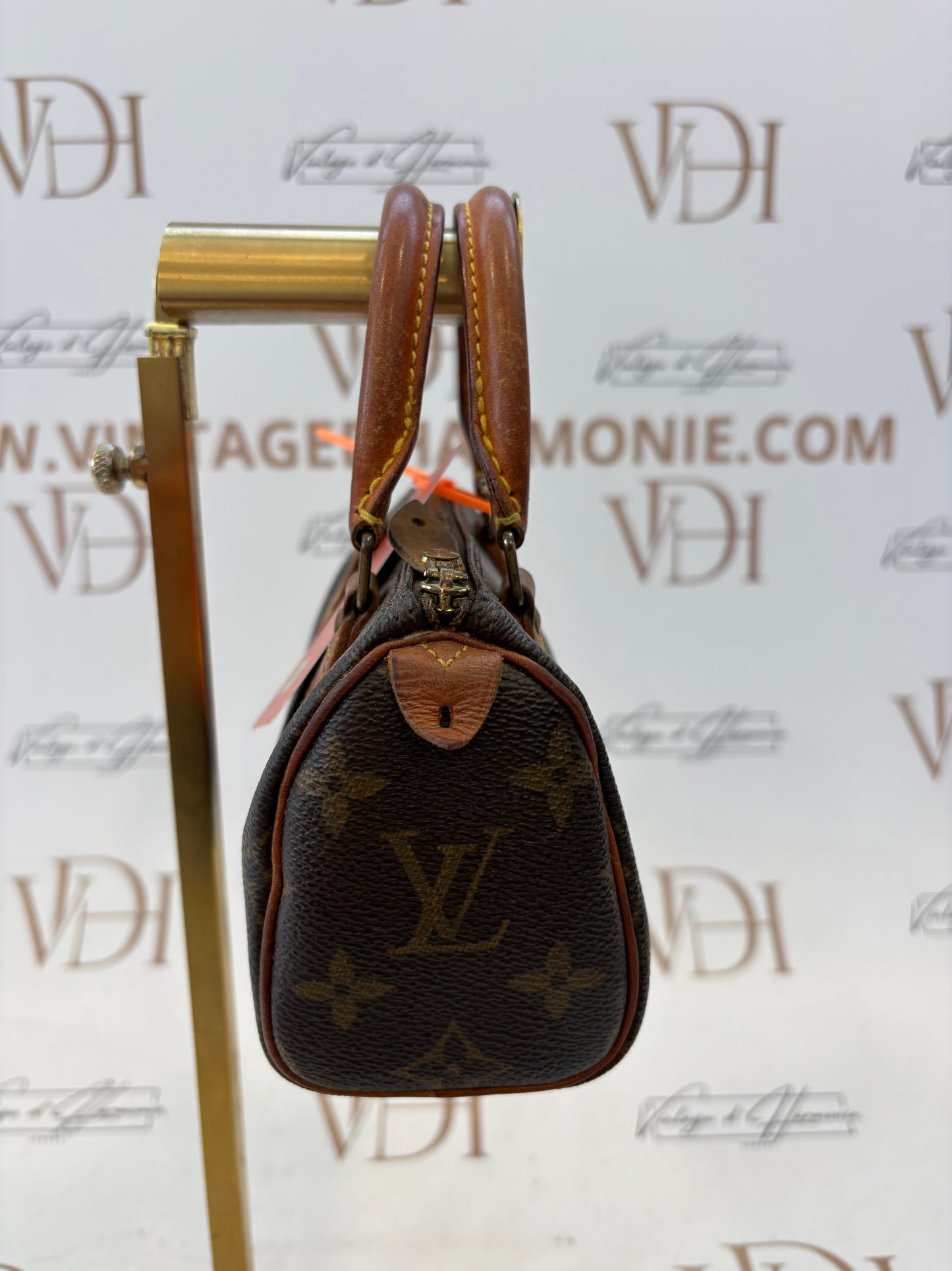 018358 - Louis Vuitton Speedy Nano