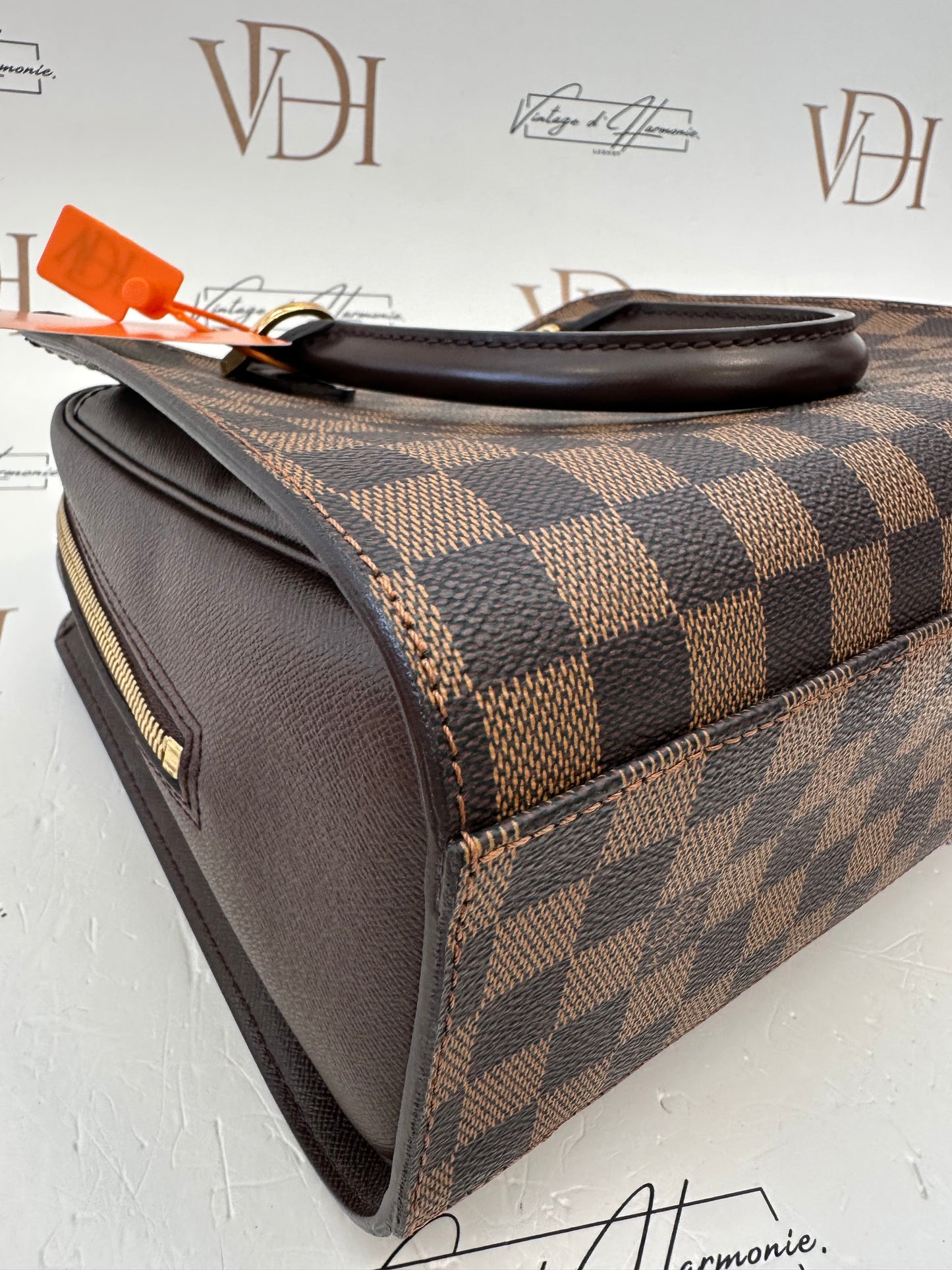 017823 - Louis Vuitton Triana