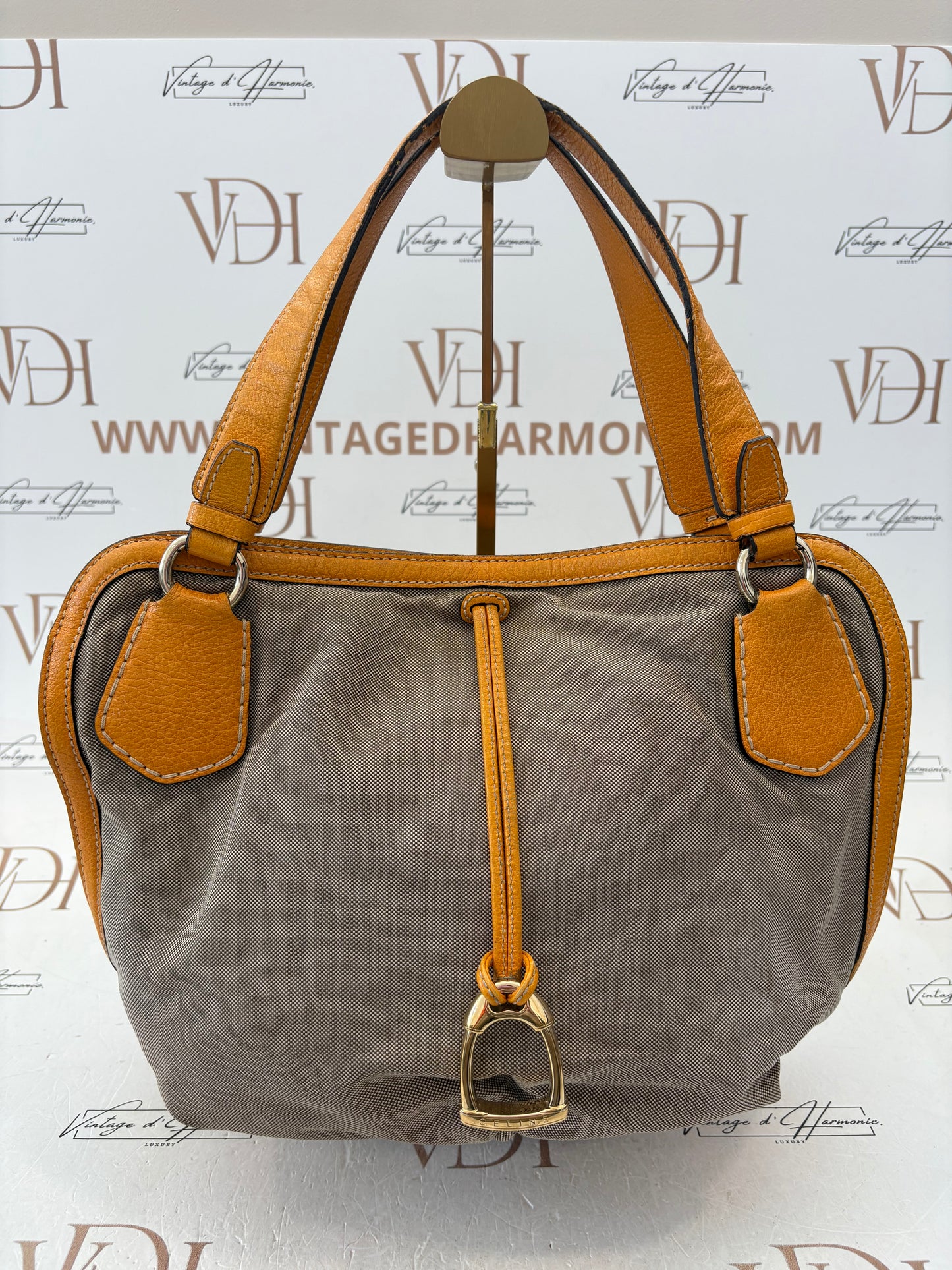 200977 - Céline