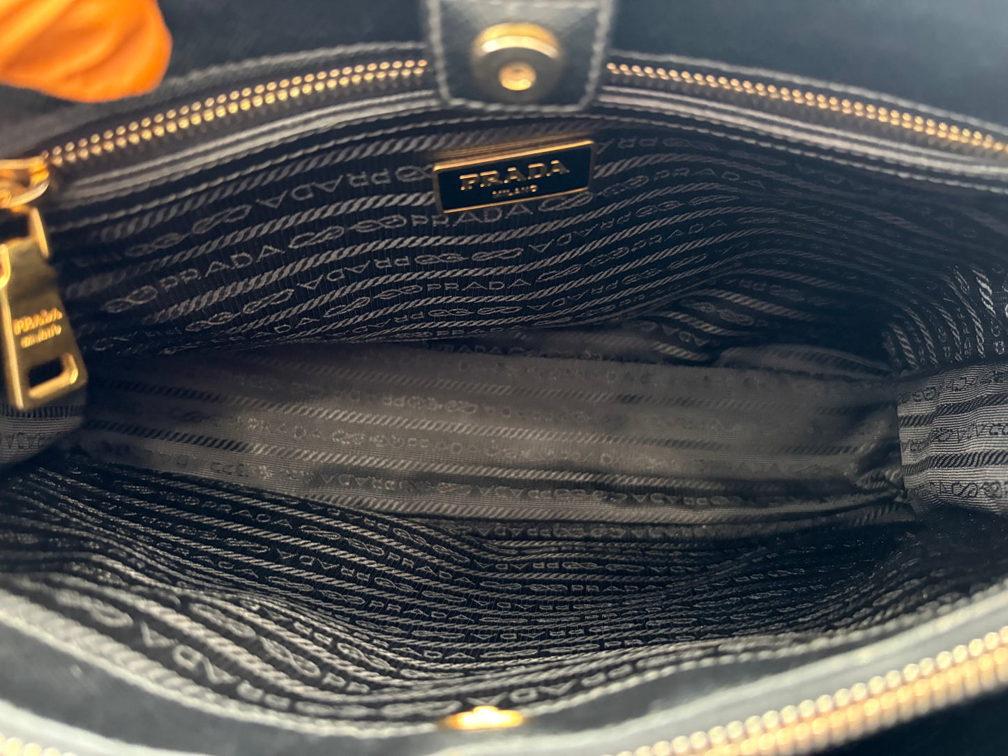 384303 - Prada Galleria Black
