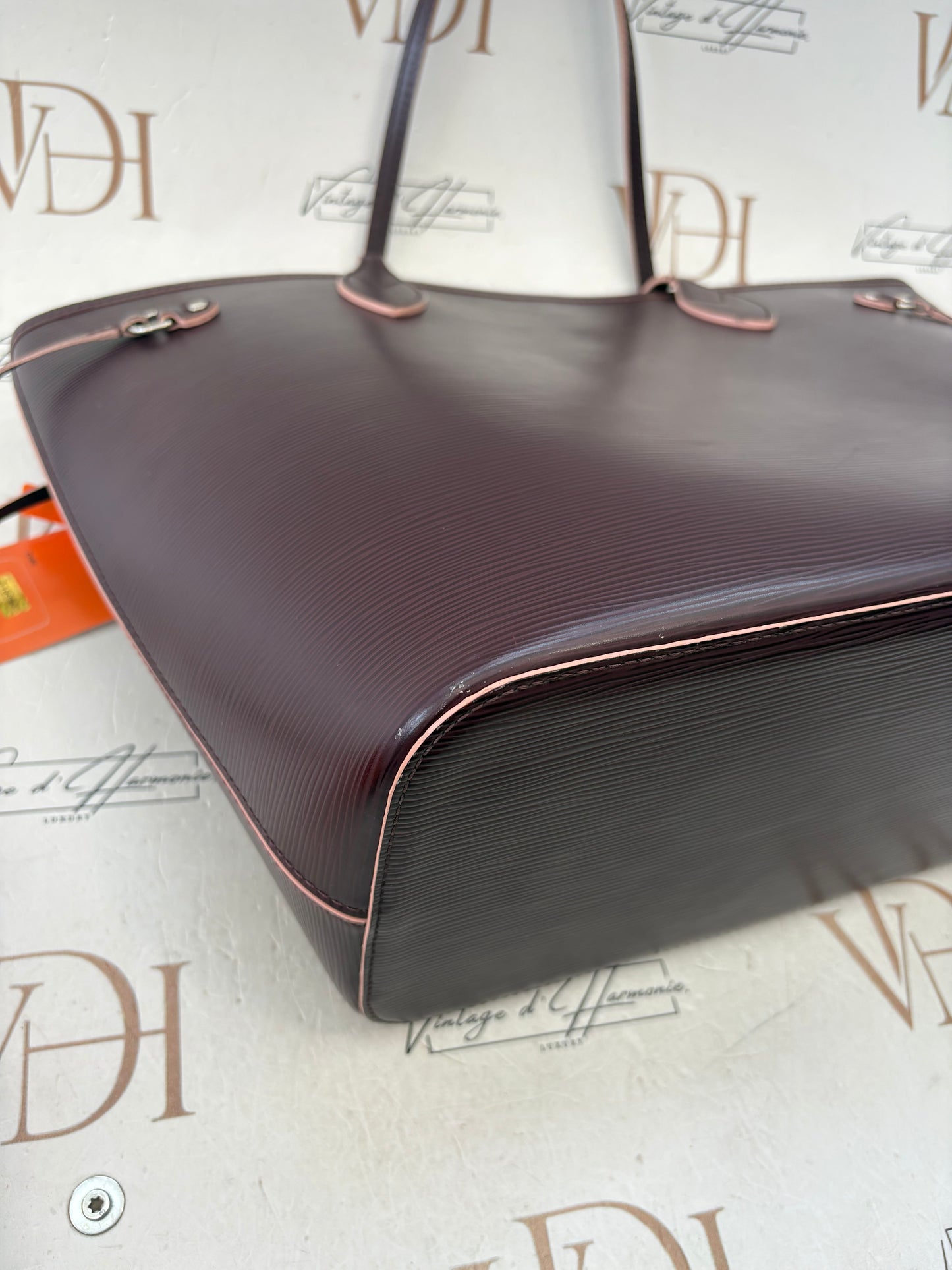 018040 - Louis Vuitton Epi Neverfull MM