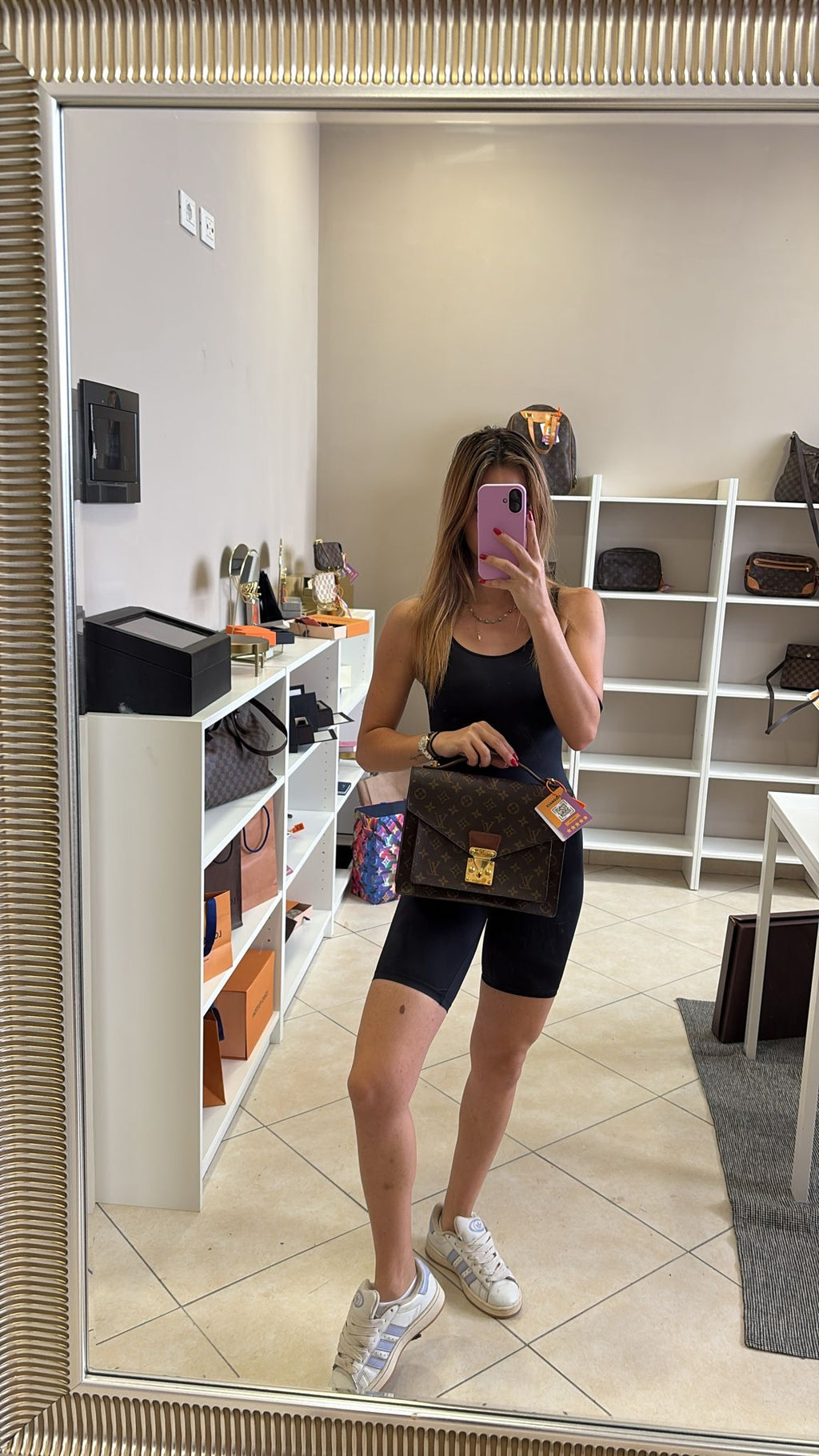 Louis Vuitton Monceau 28