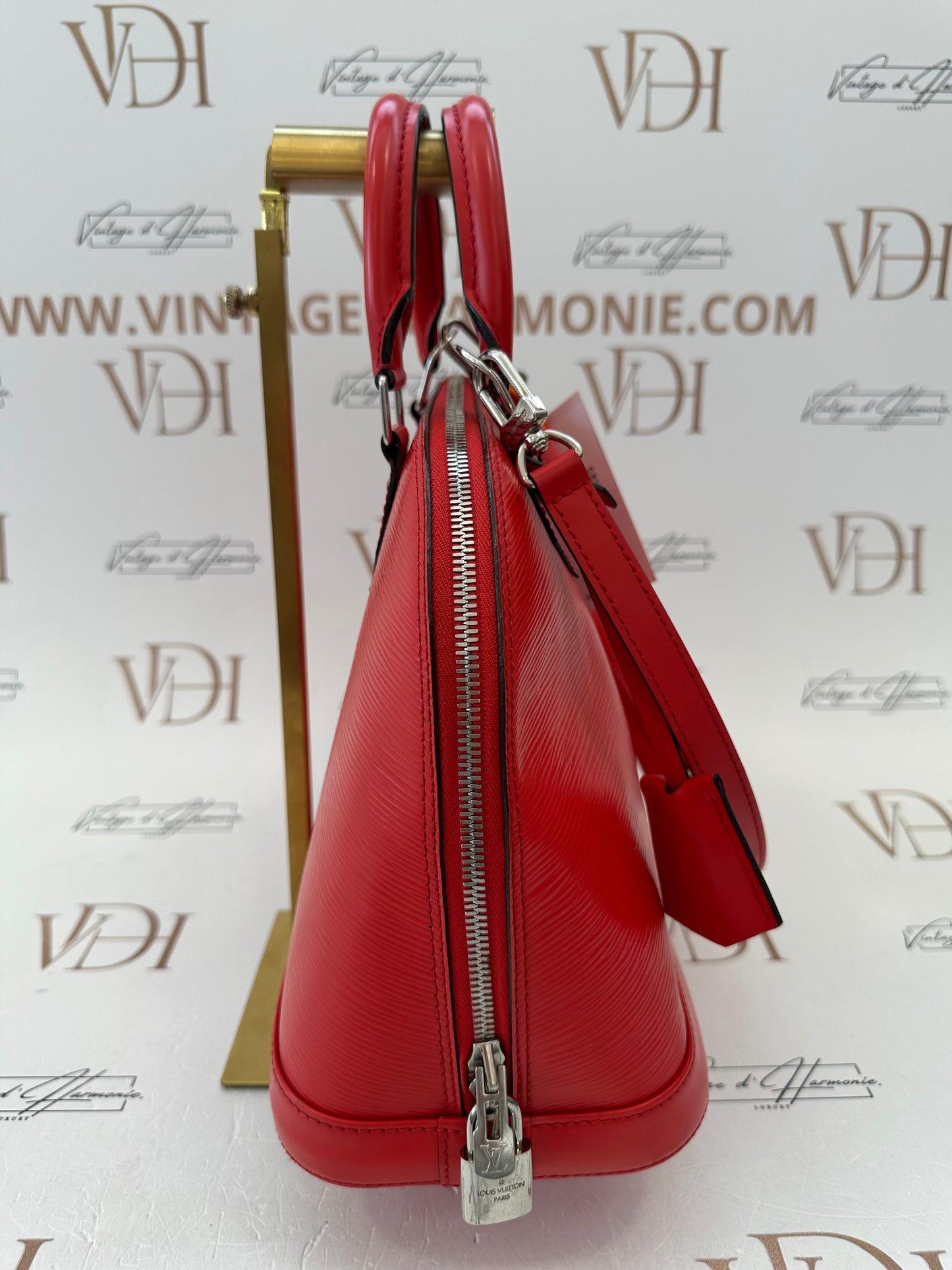 017886 - Louis Vuitton Alma Red Epi