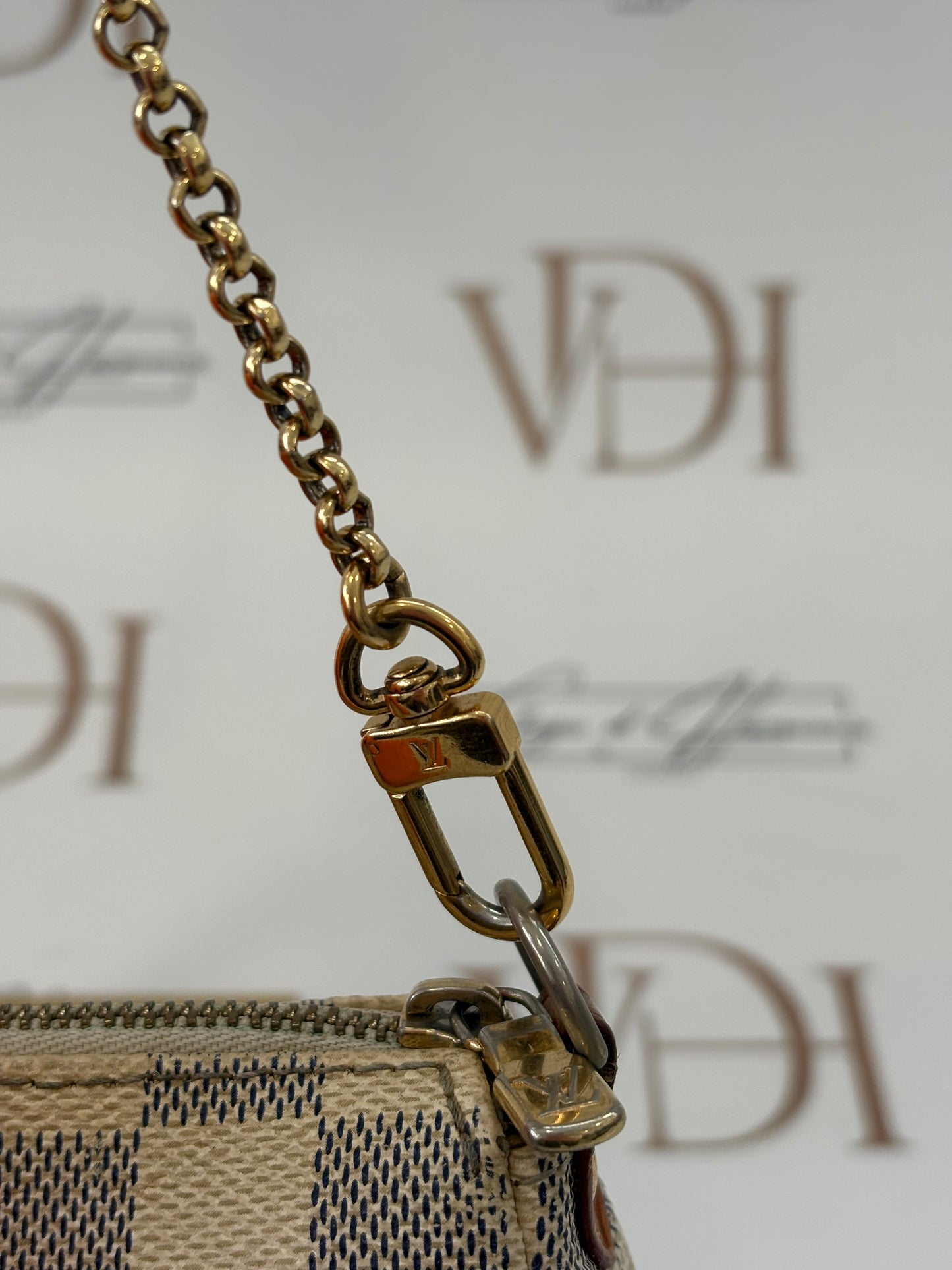 384139 - Louis Vuitton Eva