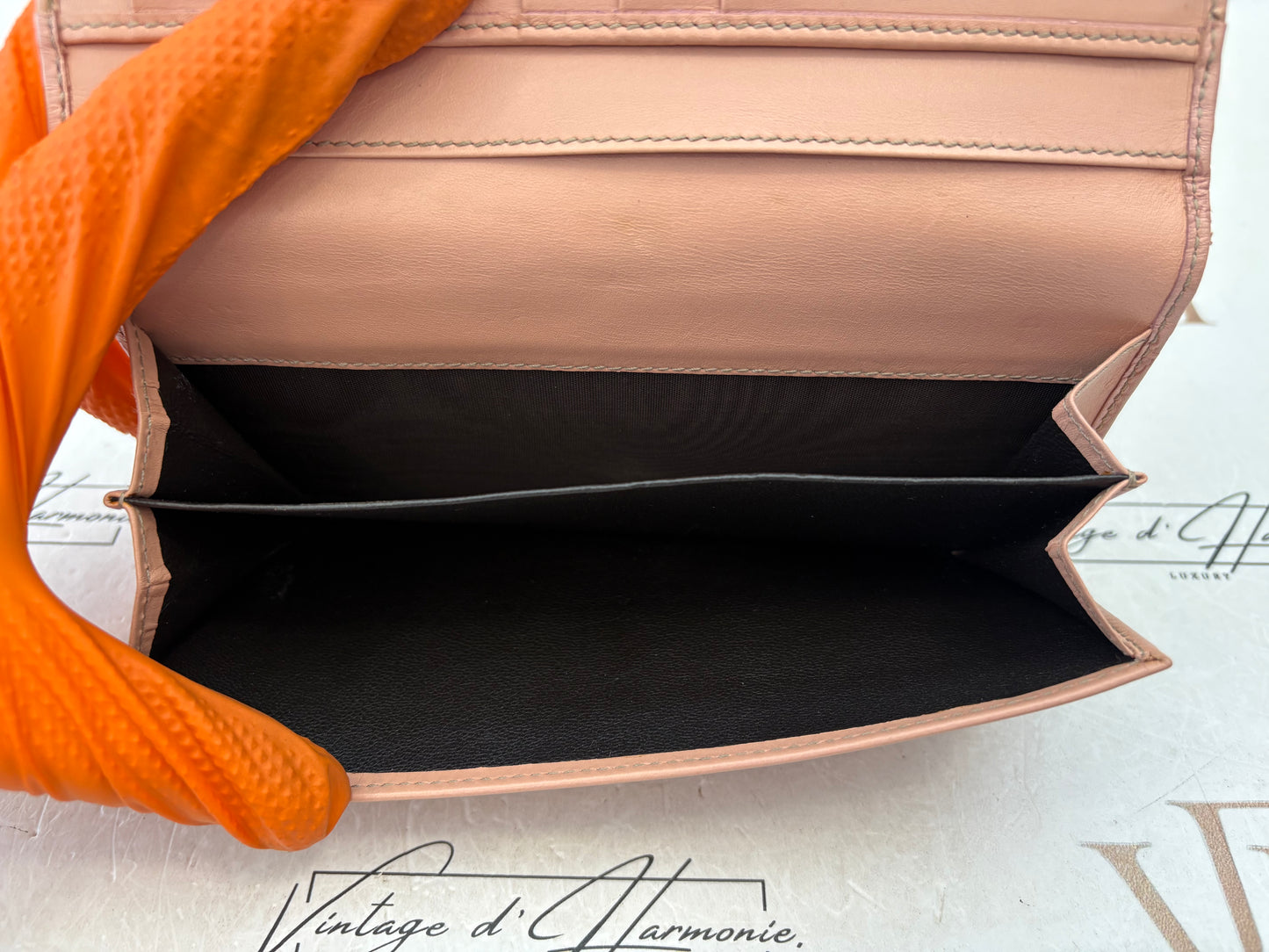 383014 - Gucci Wallet