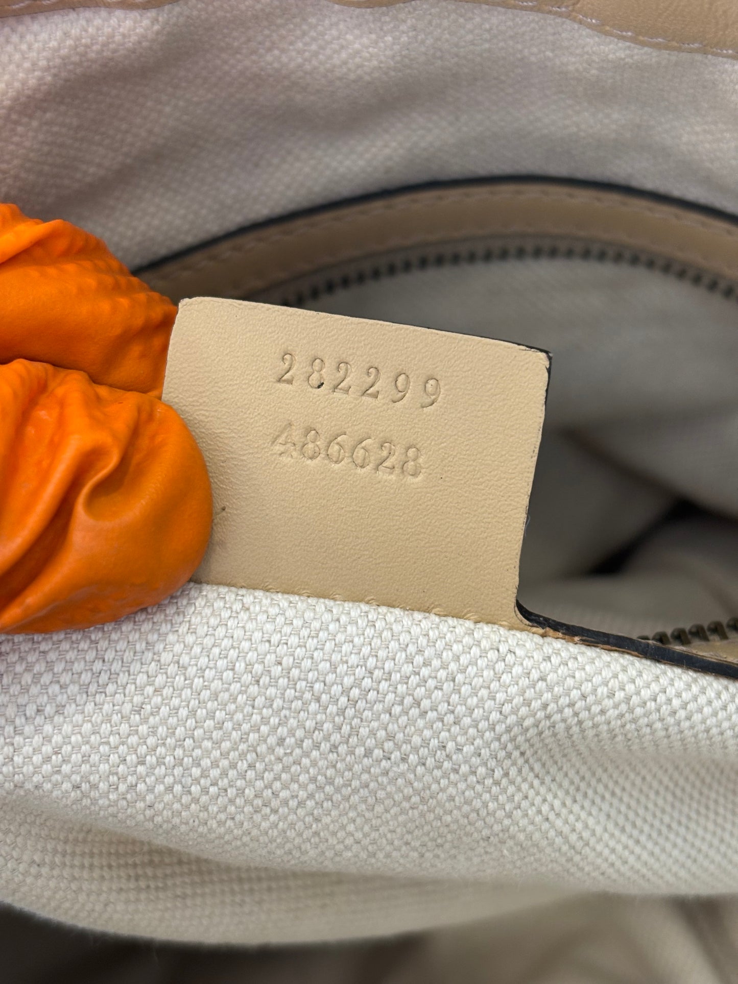 201441 - Gucci Beige