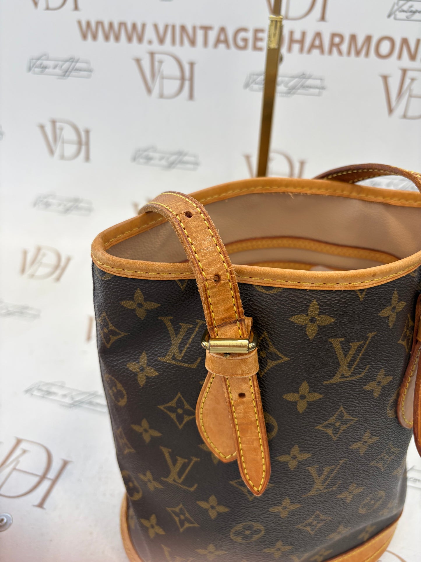 017267 - Louis Vuitton Bucket PM