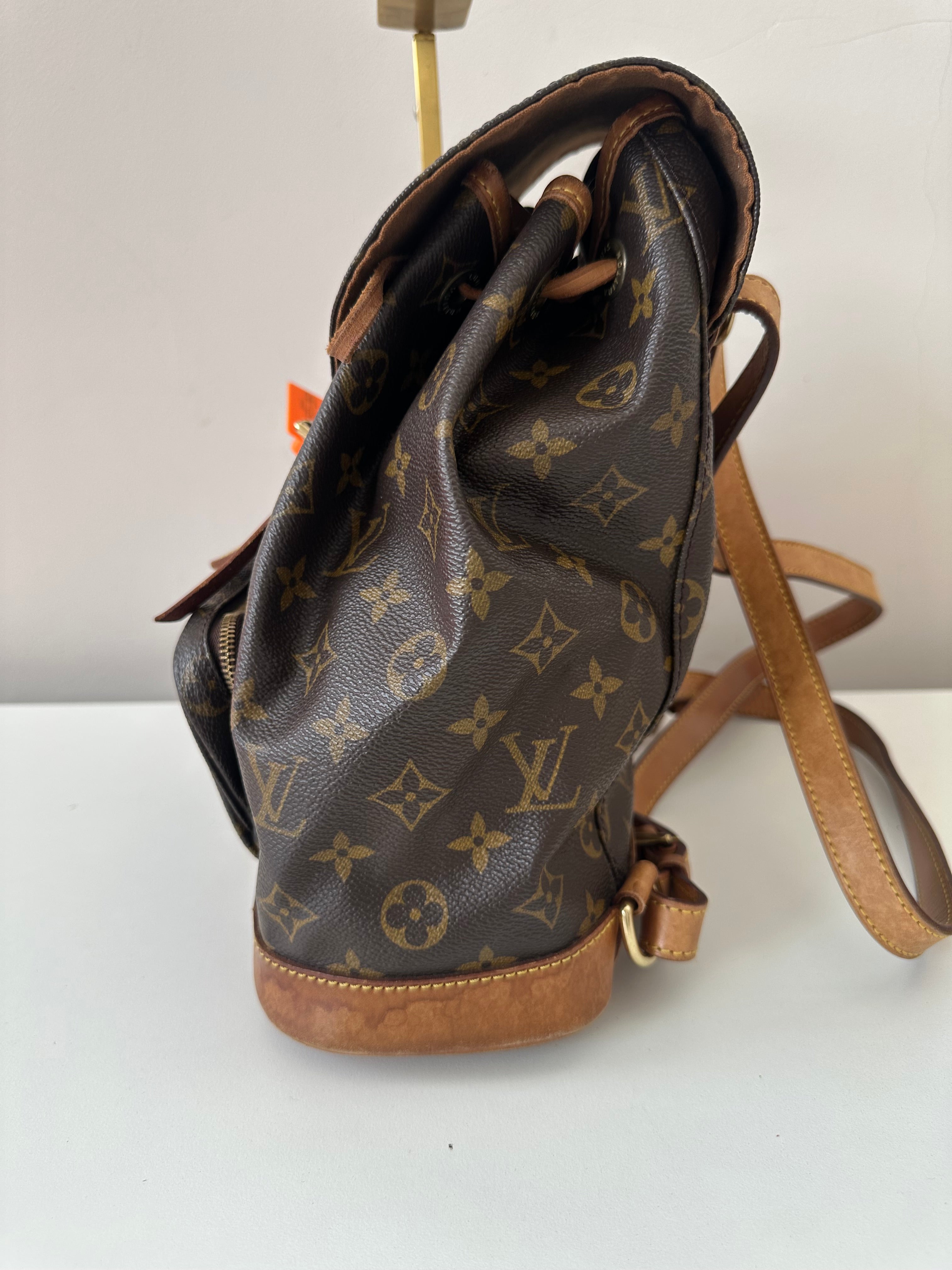 Louis Vuitton Montsouris MM