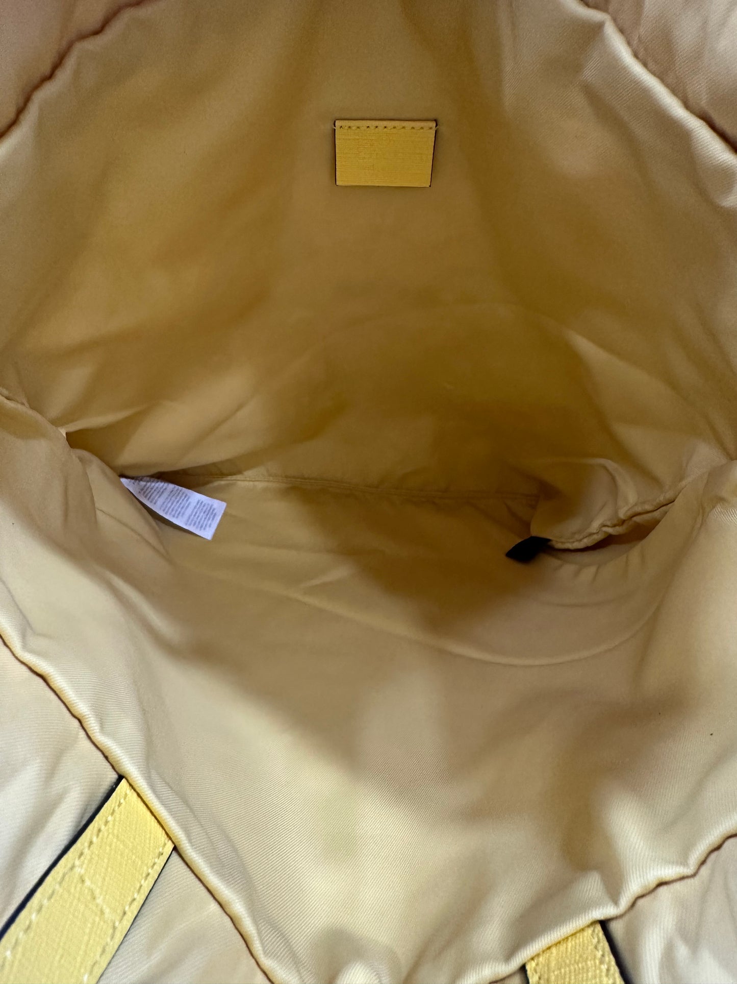 102377 - Gucci Pouch