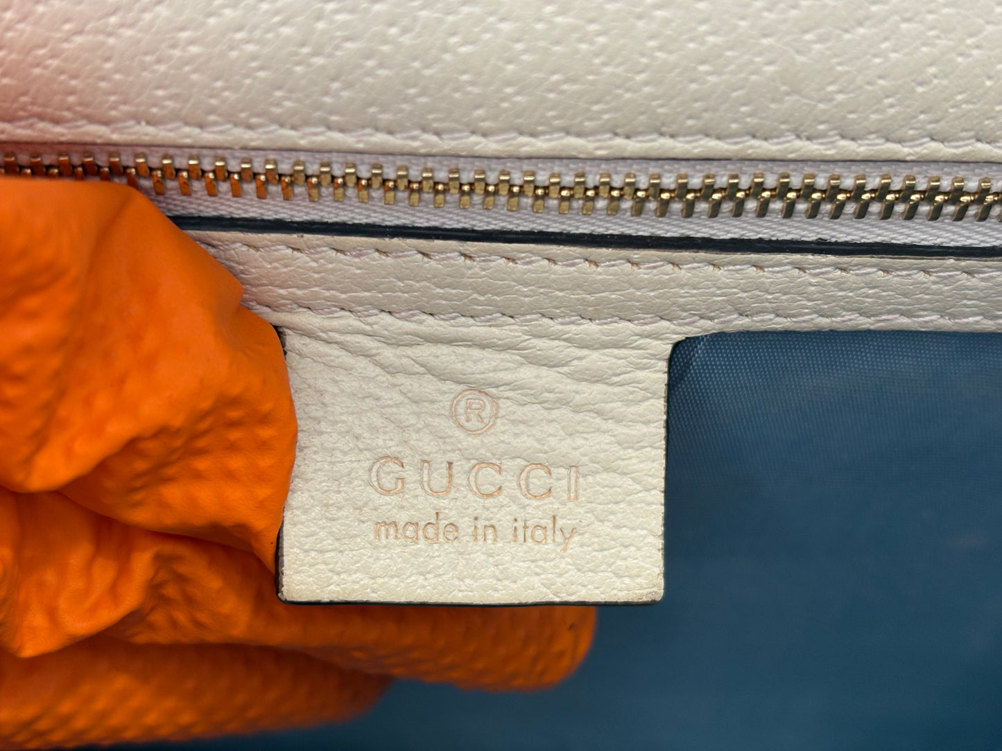 384258 - Gucci