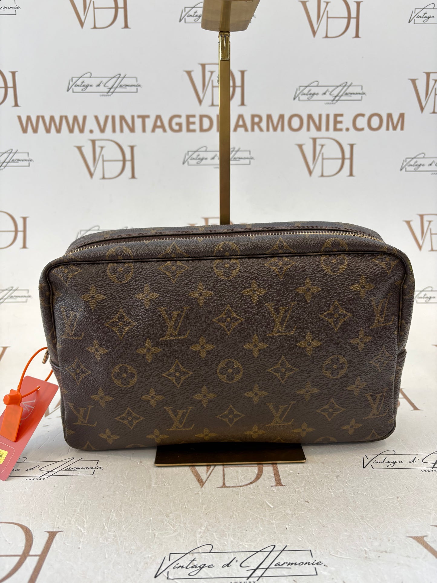 018404 - Louis Vuitton Trousse Toilette 28