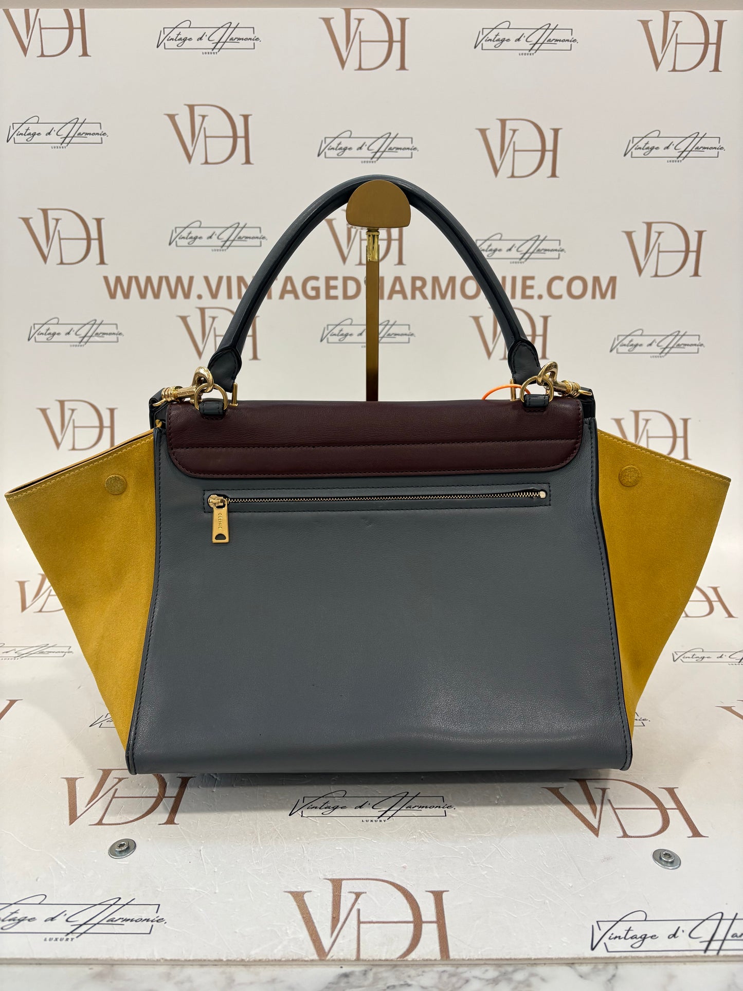 382910 - Céline Trapeze