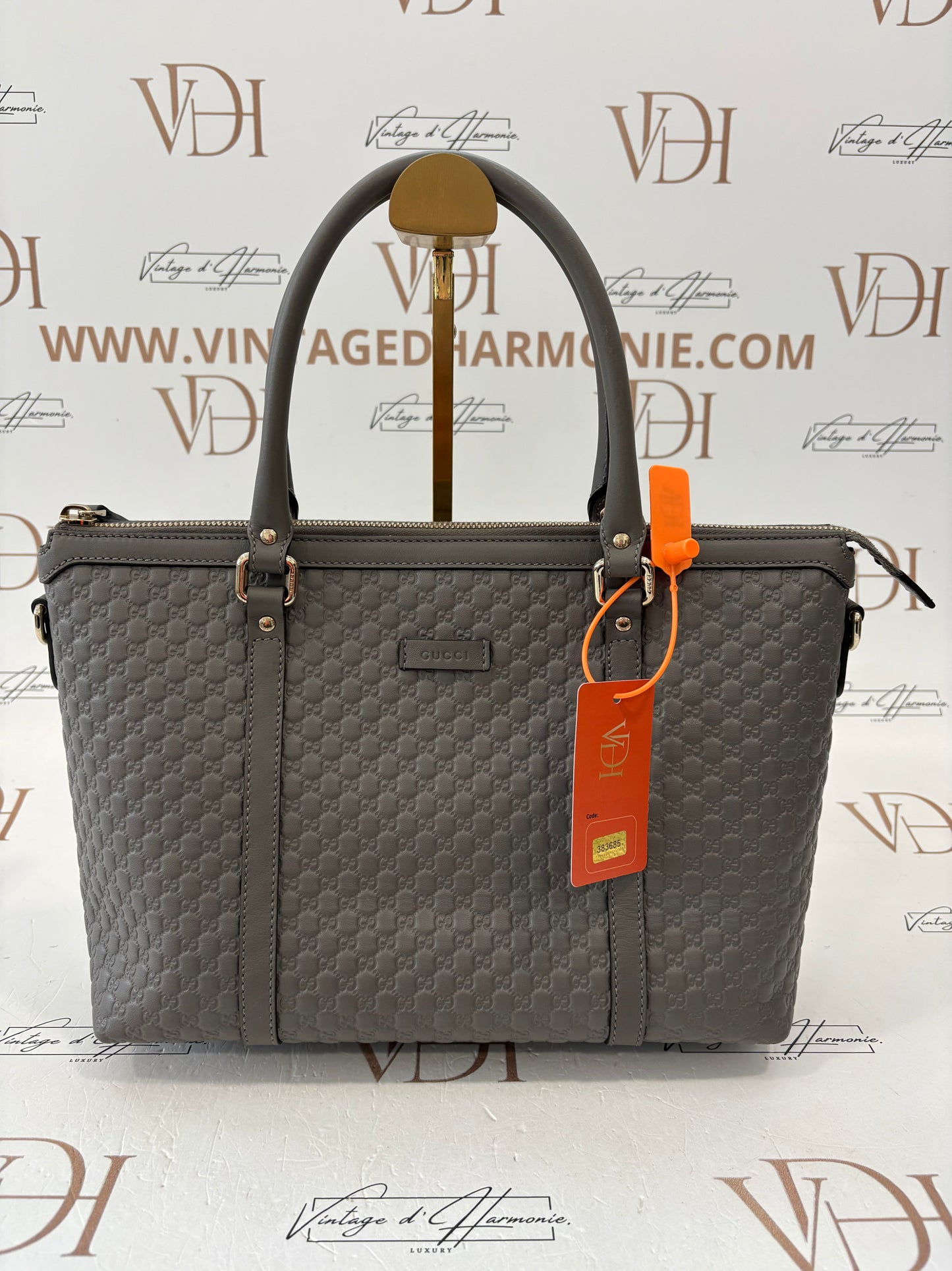 383685 - Gucci Grey
