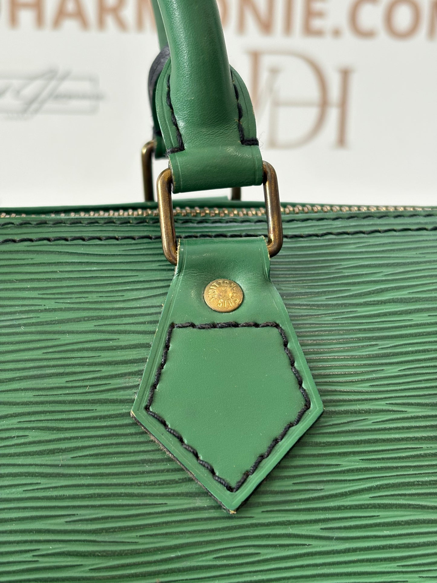 018561 - Louis Vuitton Green Epi Speedy 30