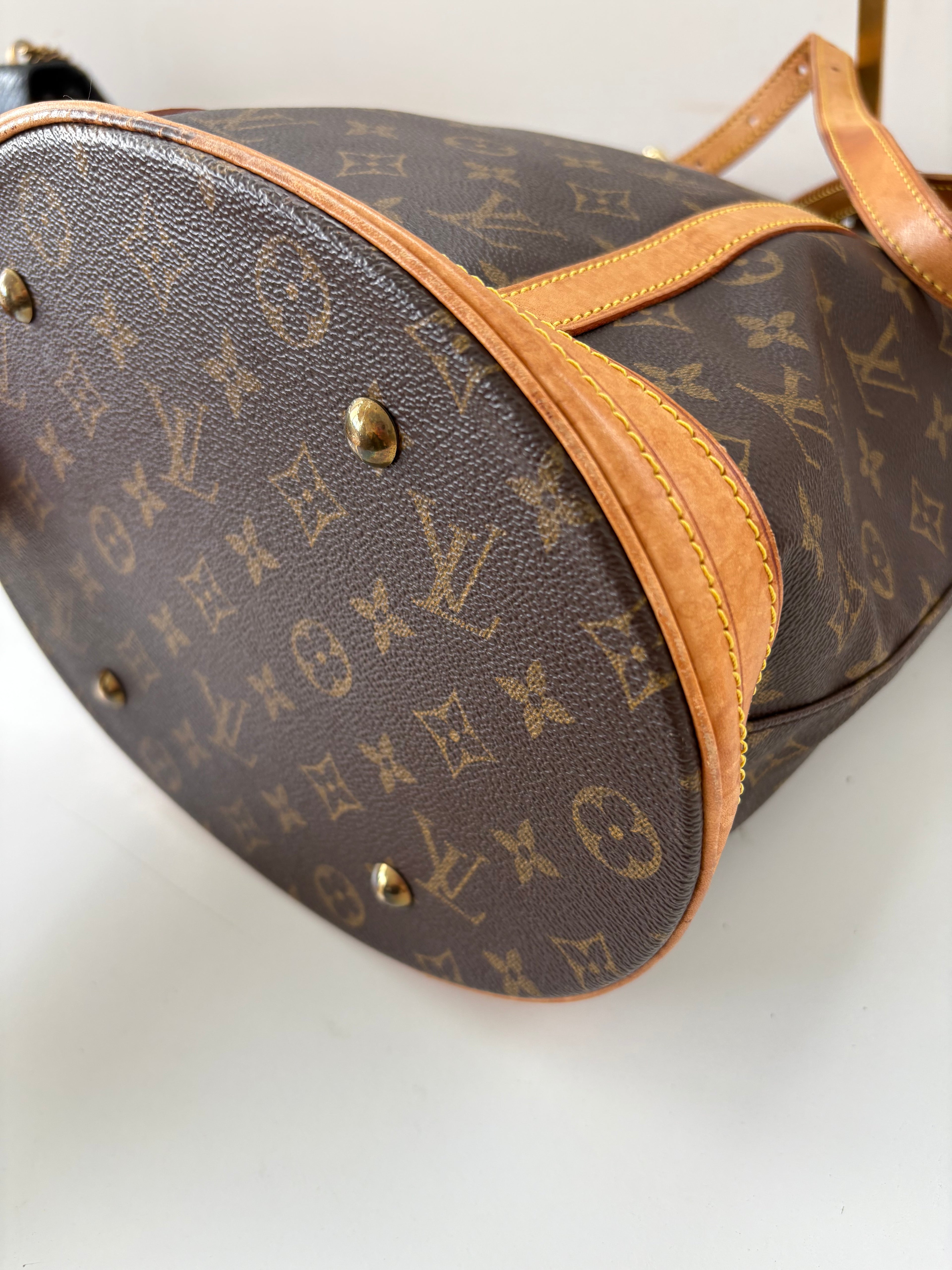 Louis Vuitton Bucket GM