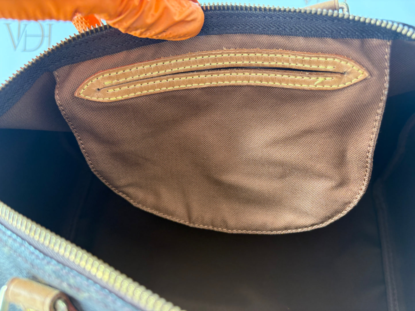 018372 - Louis Vuitton Speedy 35