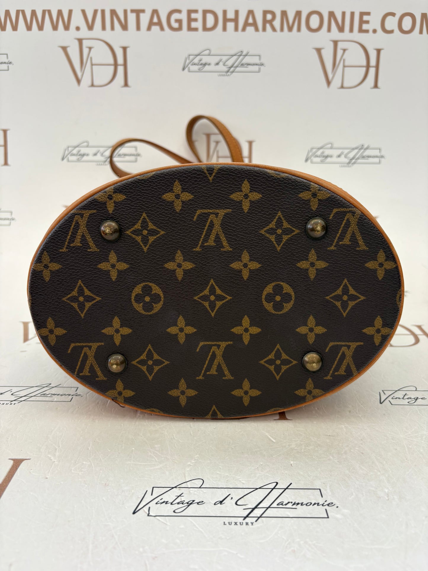 017657 - Louis Vuitton Bucket PM