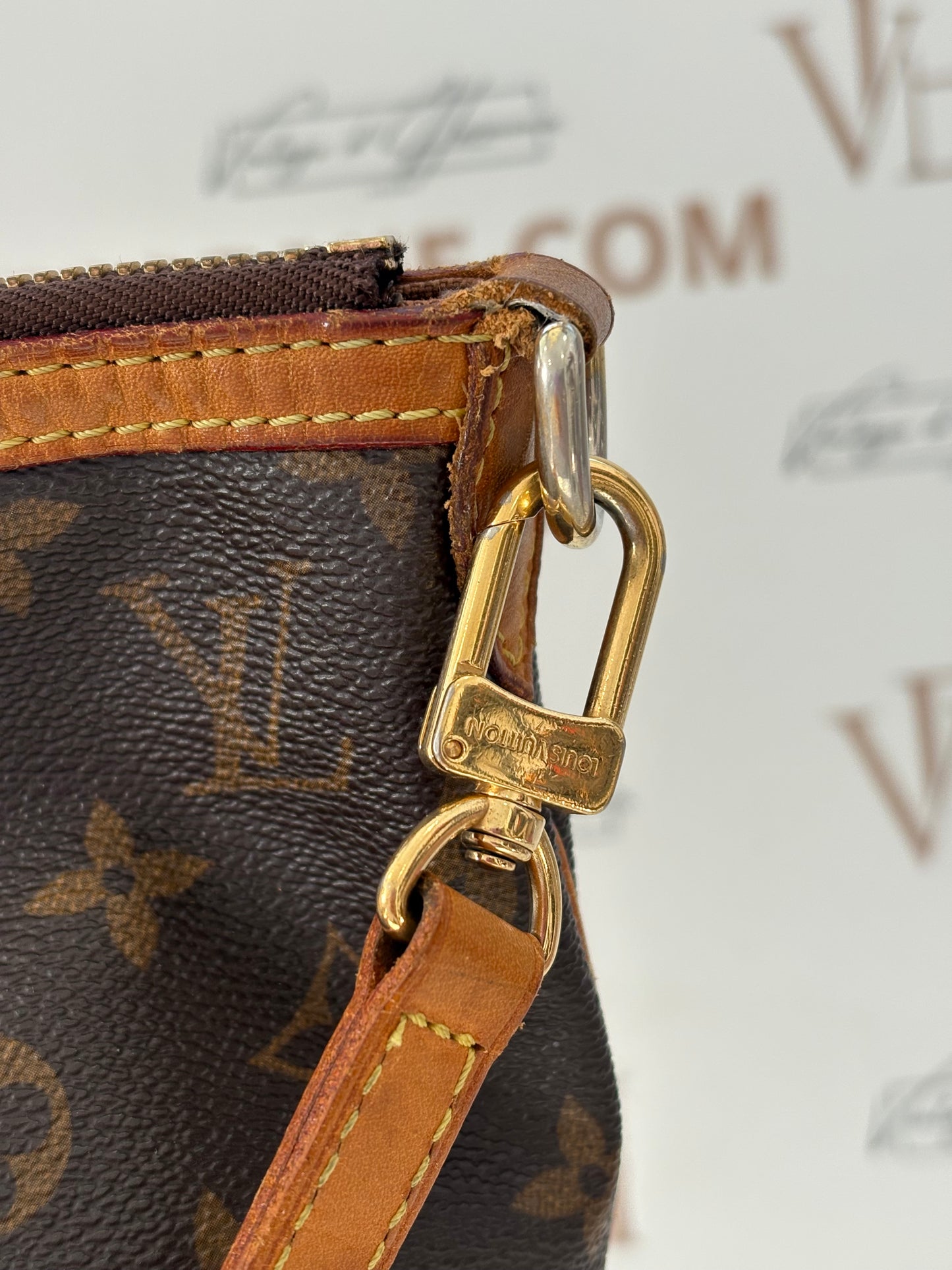 383761 - Louis Vuitton Palermo