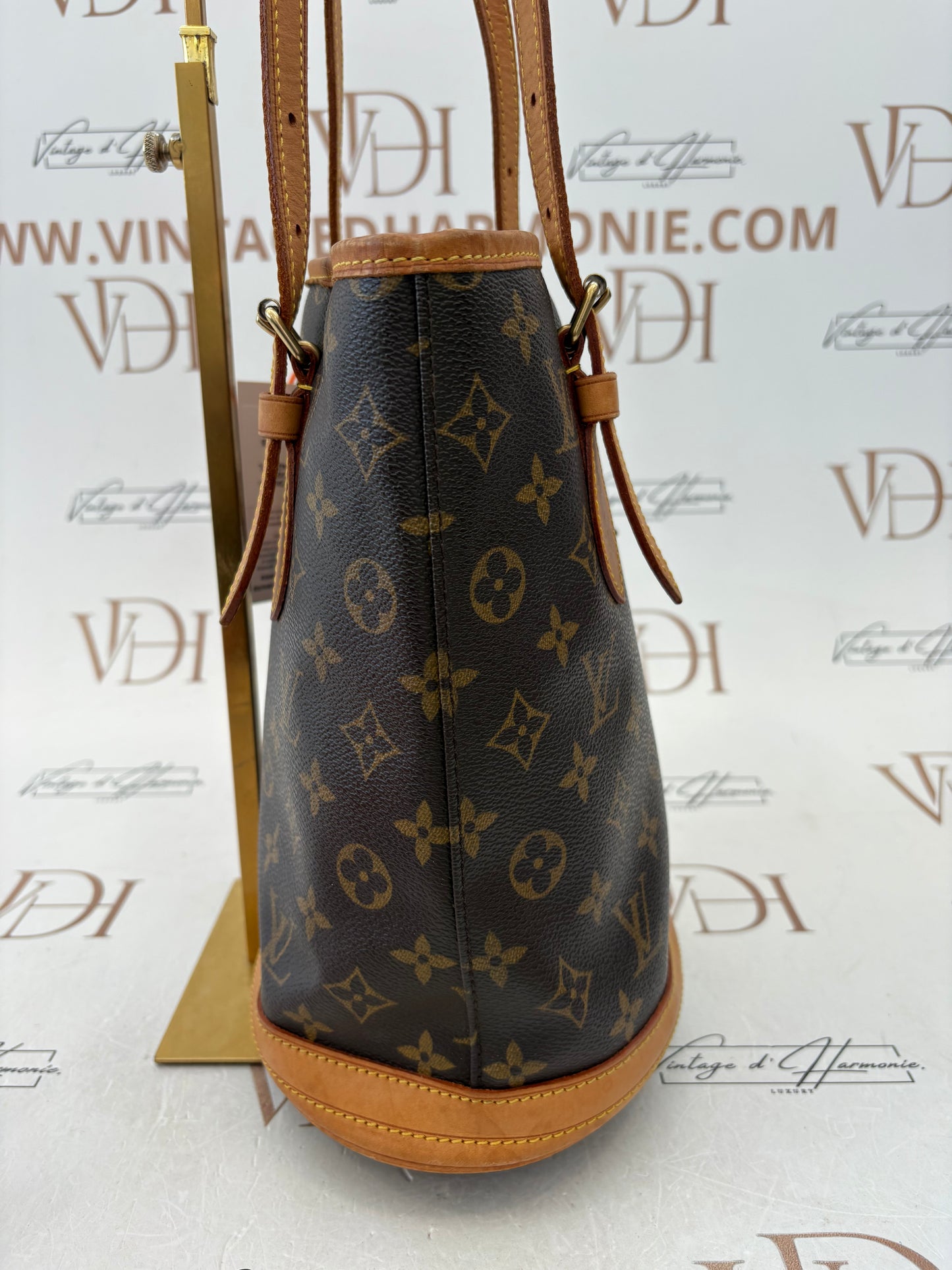 017657 - Louis Vuitton Bucket PM