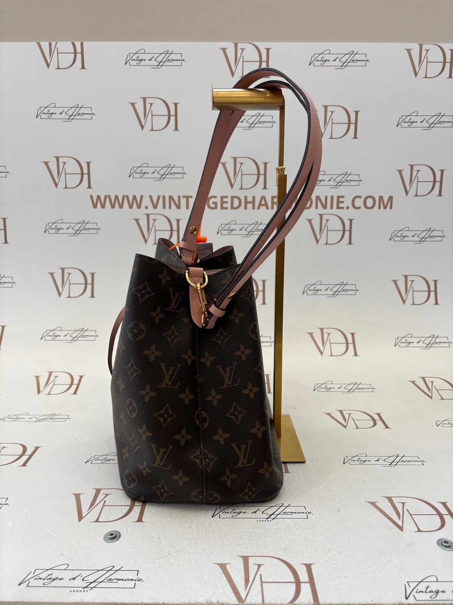 384130 - Louis Vuitton Neo Noe