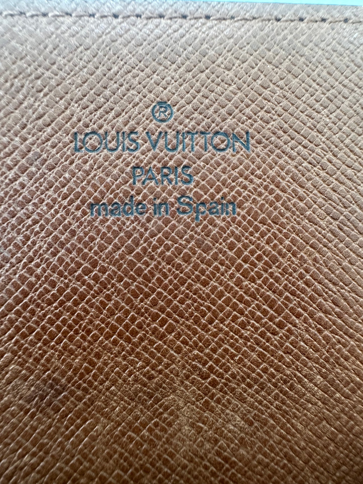 Louis Vuitton Porto Circle Long Wallet
