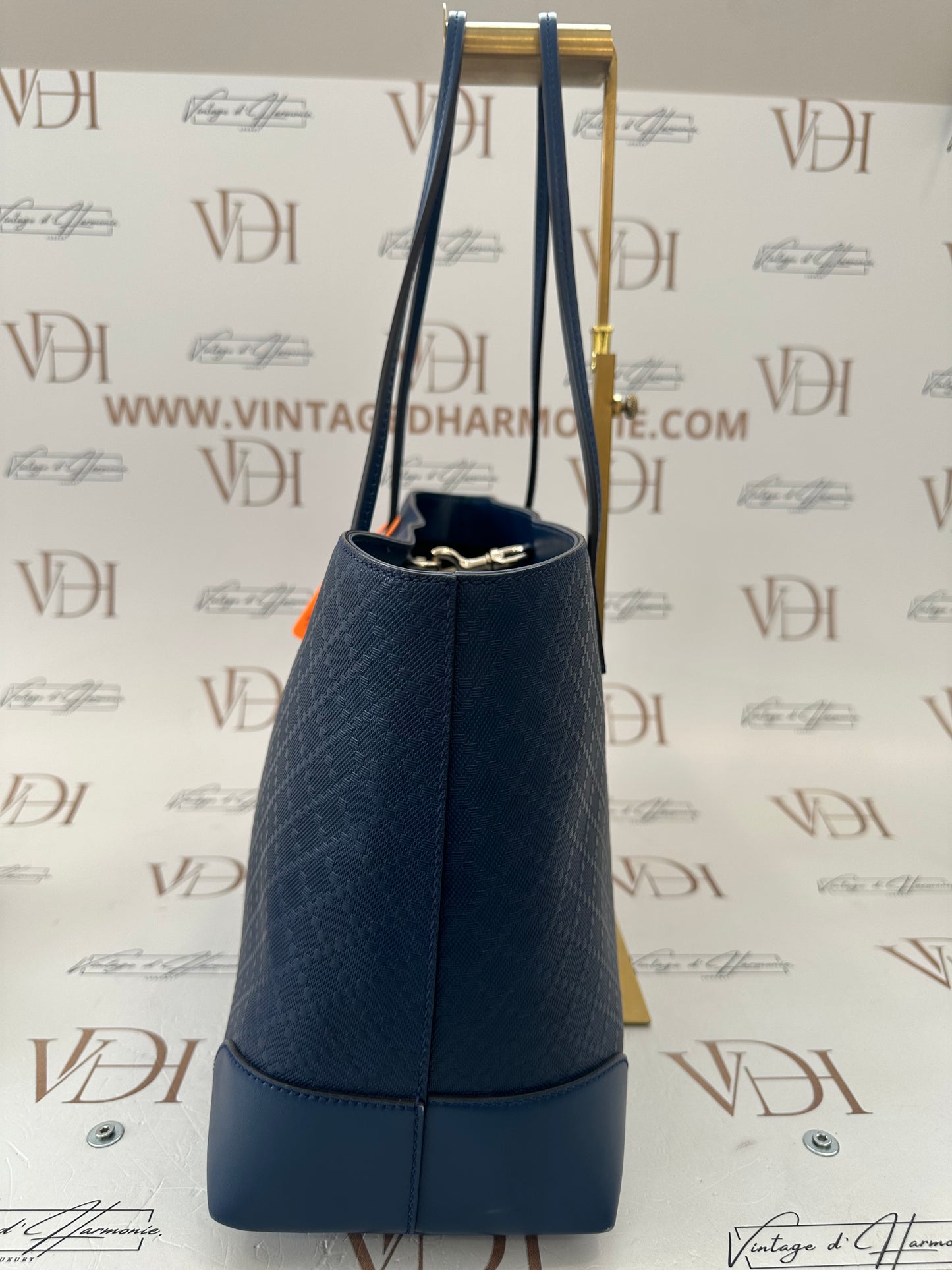 382503 - Gucci Blu