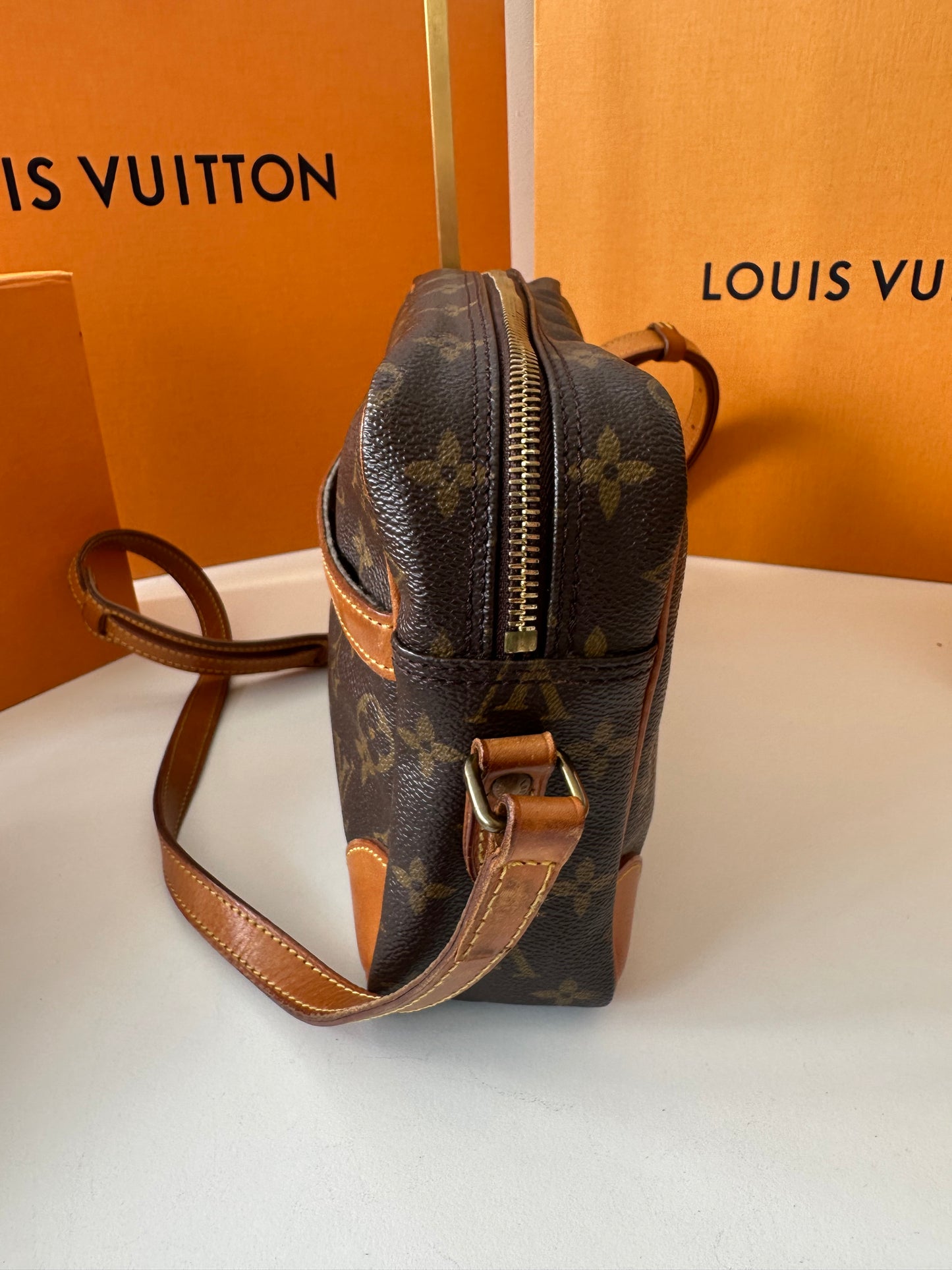 Louis Vuitton Trocadero 27