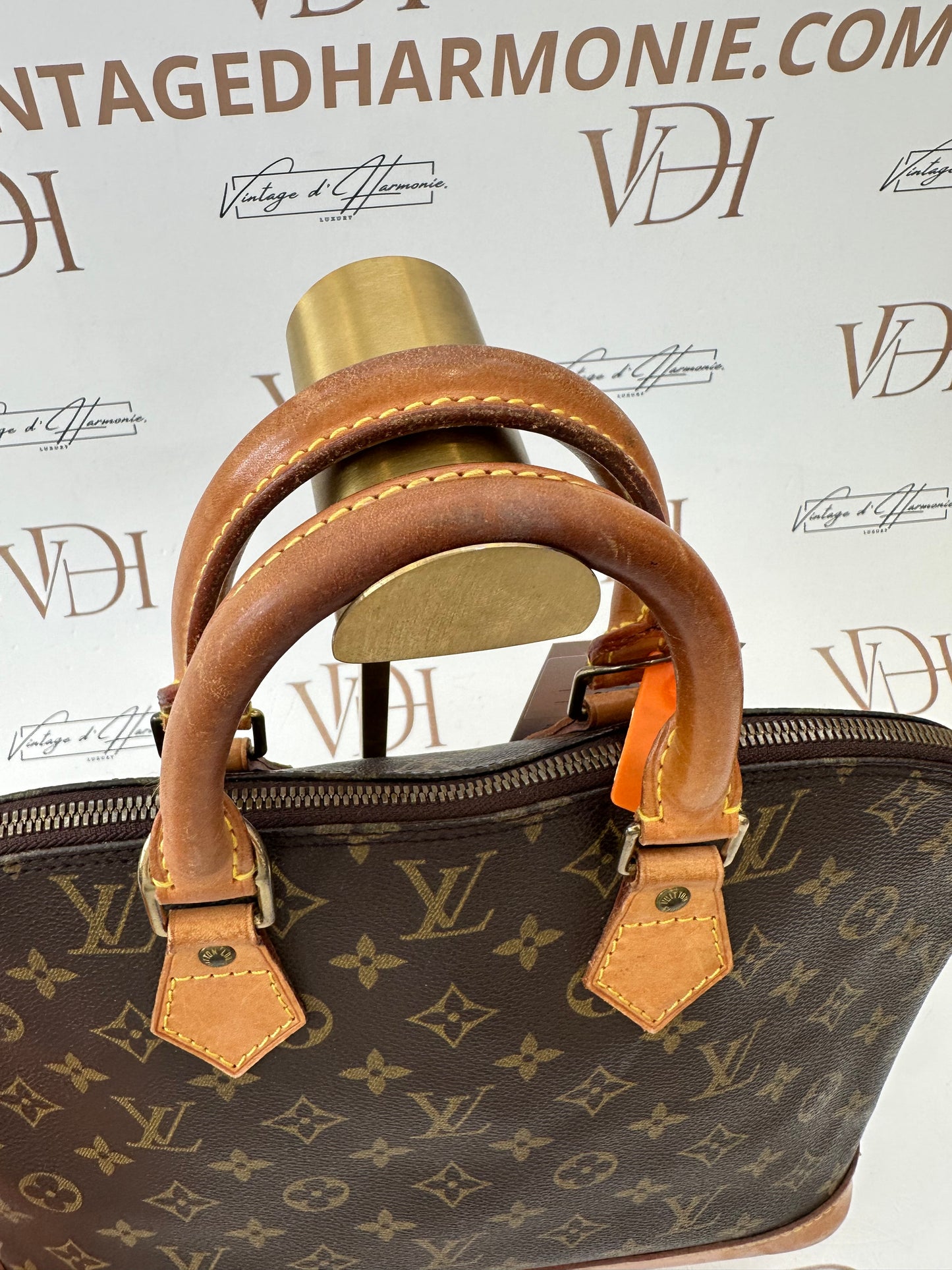 016878 - Louis Vuitton Alma