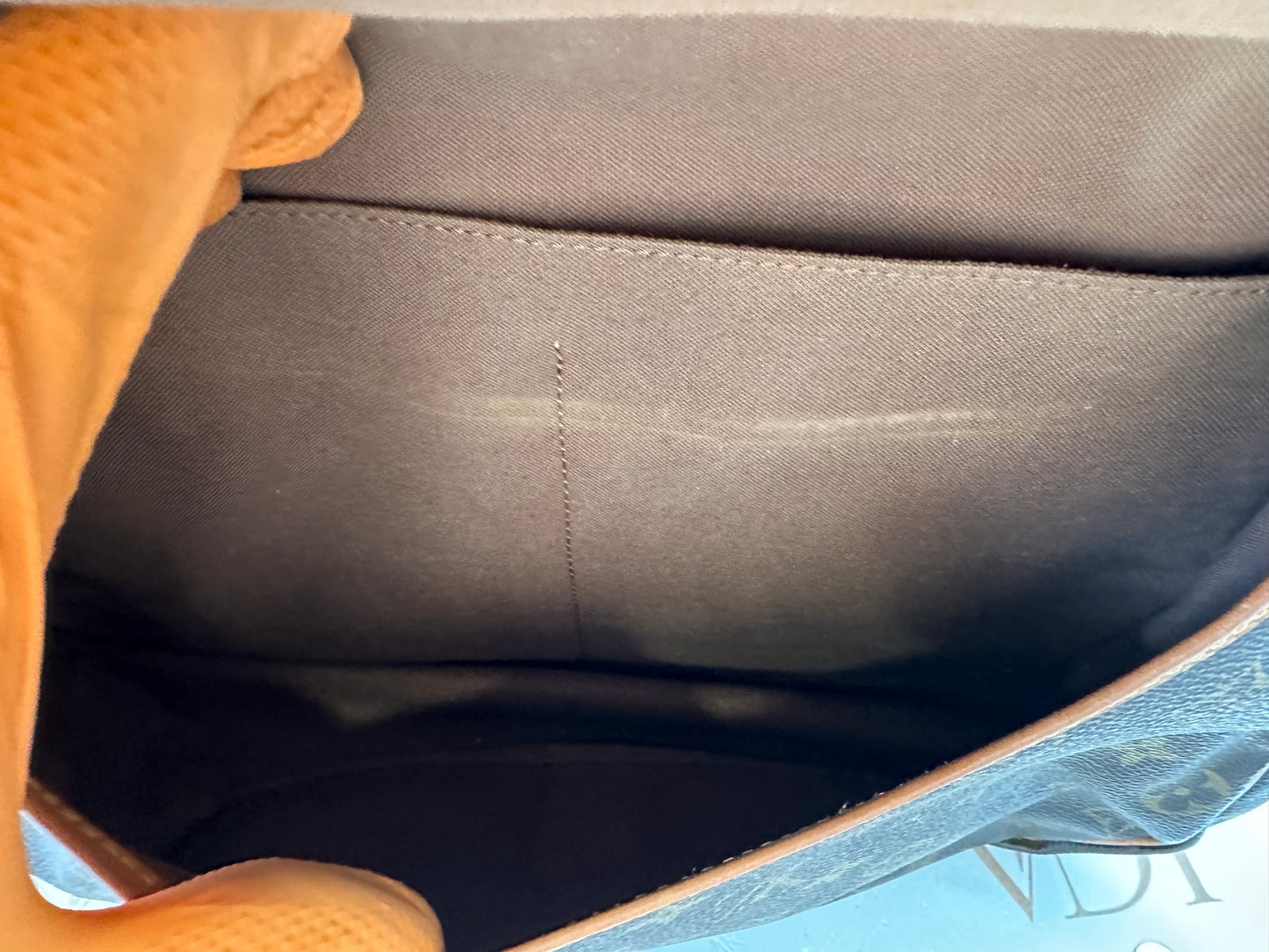 017776 - Louis Vuitton Saumur 35