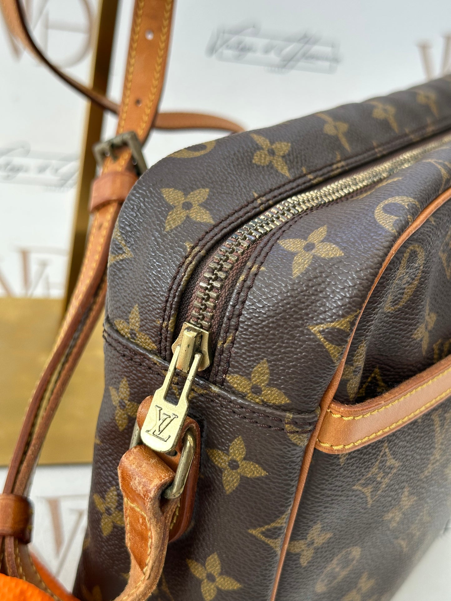 018124 -Louis Vuitton Trocadero 30
