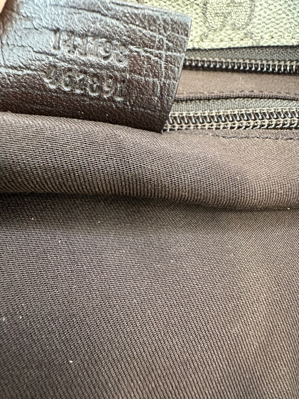 Gucci GG Supreme Shoulder