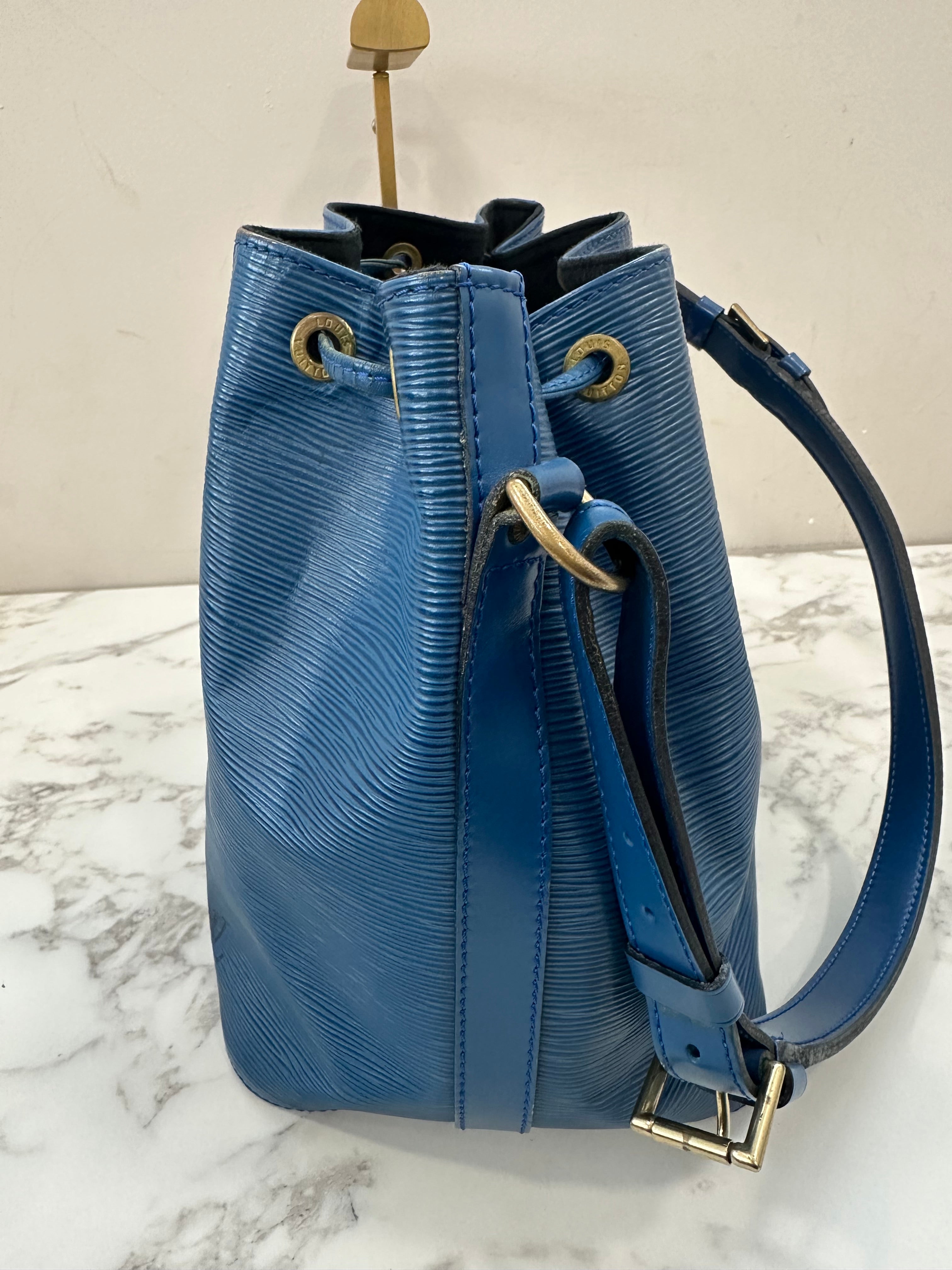 Louis Vuitton Petite Noé  Epi Blue