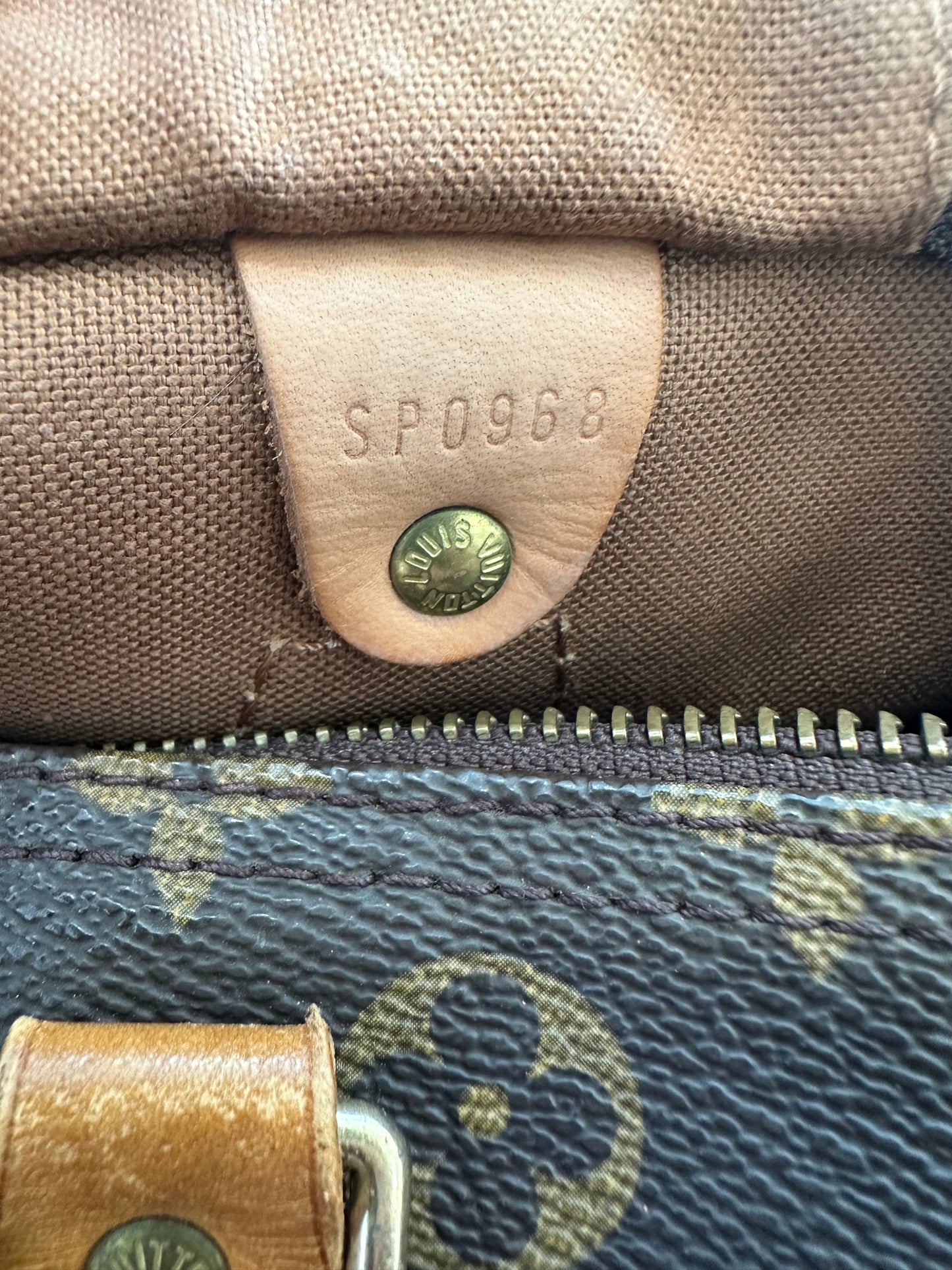 Louis Vuitton Speedy 30