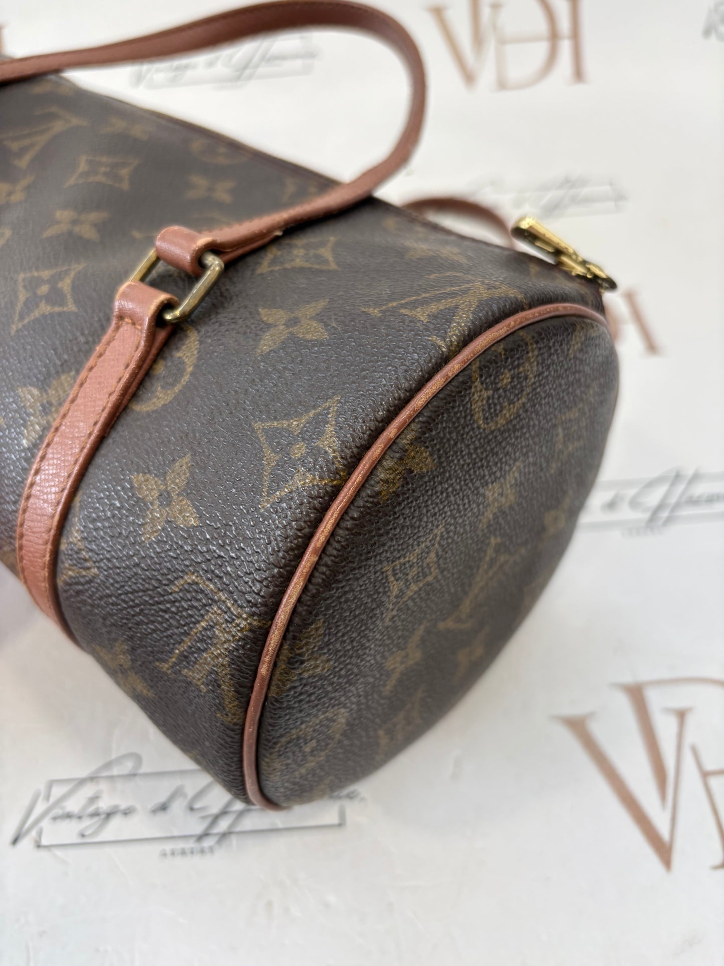 019007 - Louis Vuitton Papillon 26