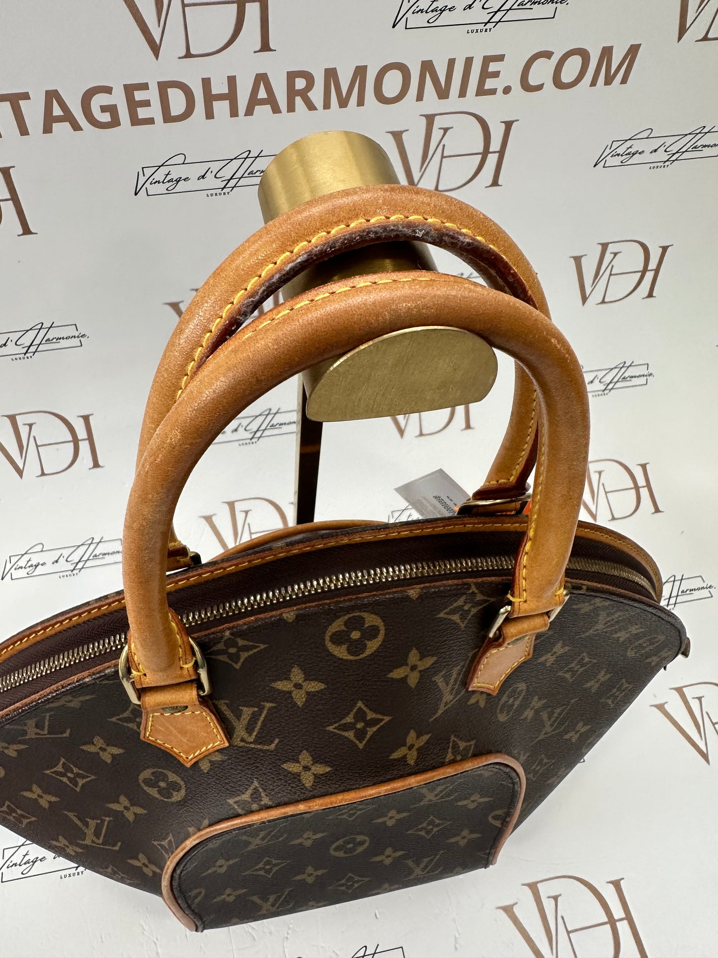 017782 - Louis Vuitton Ellipse MM