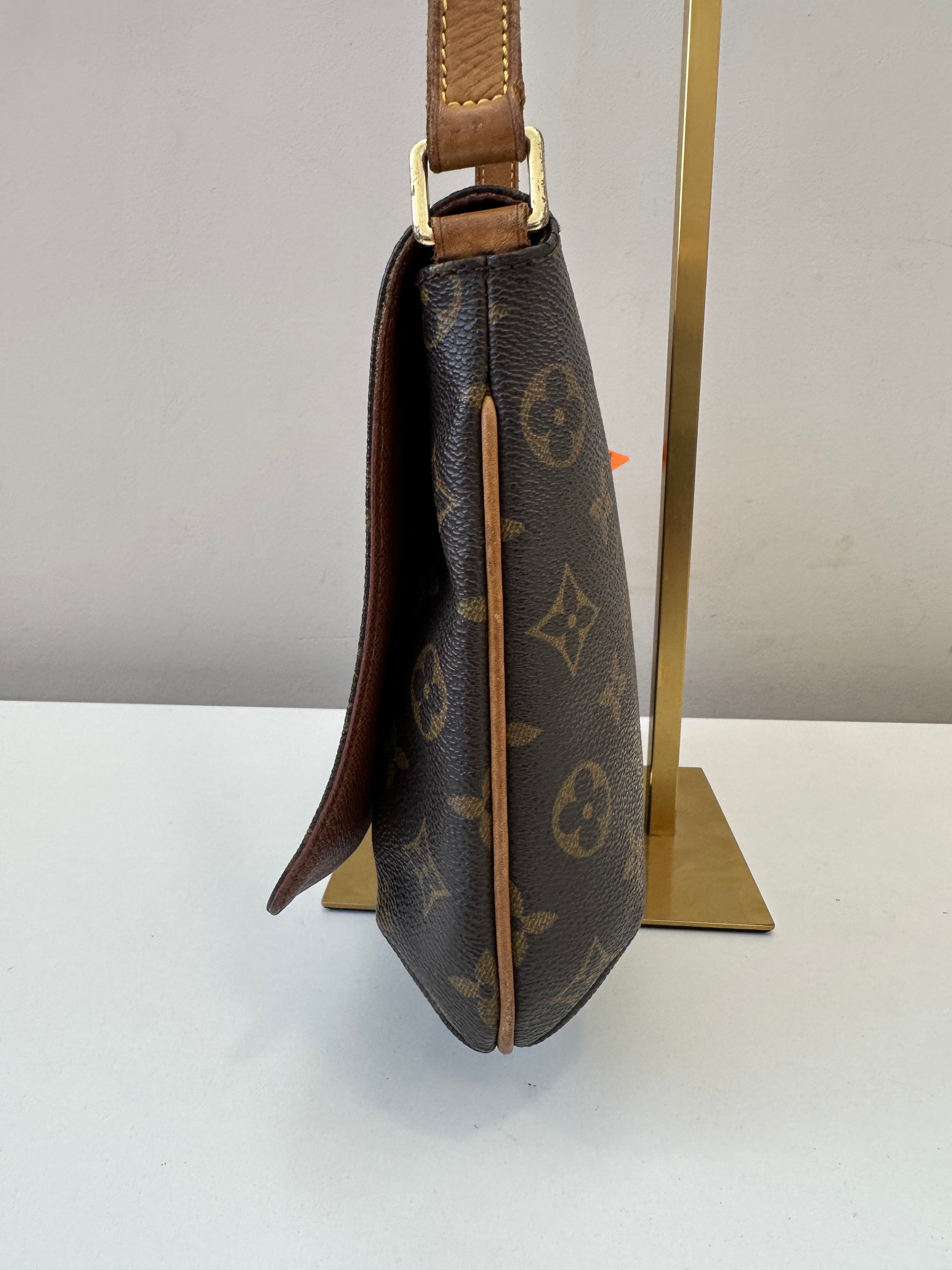 Louis Vuitton Musette Samba