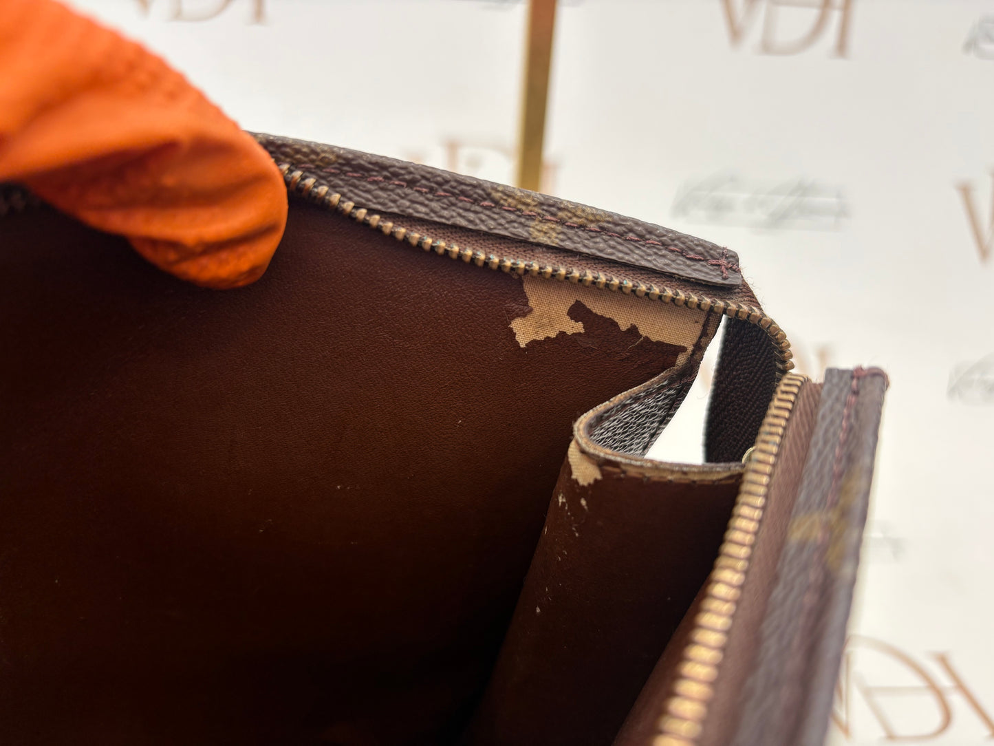 017704 - Louis Vuitton Pochette Toilette 26