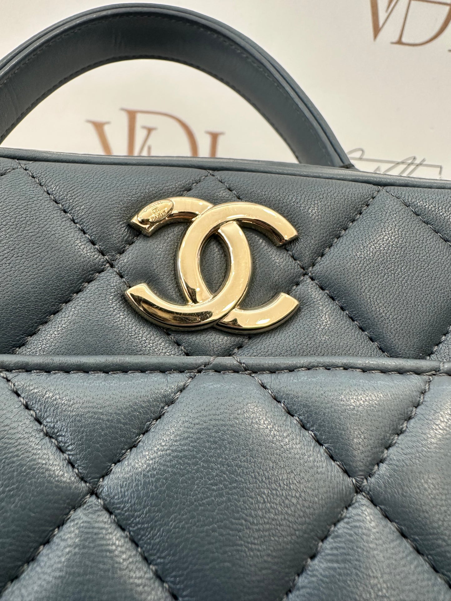 017899 - Chanel Gray Lambskin Trendy CC