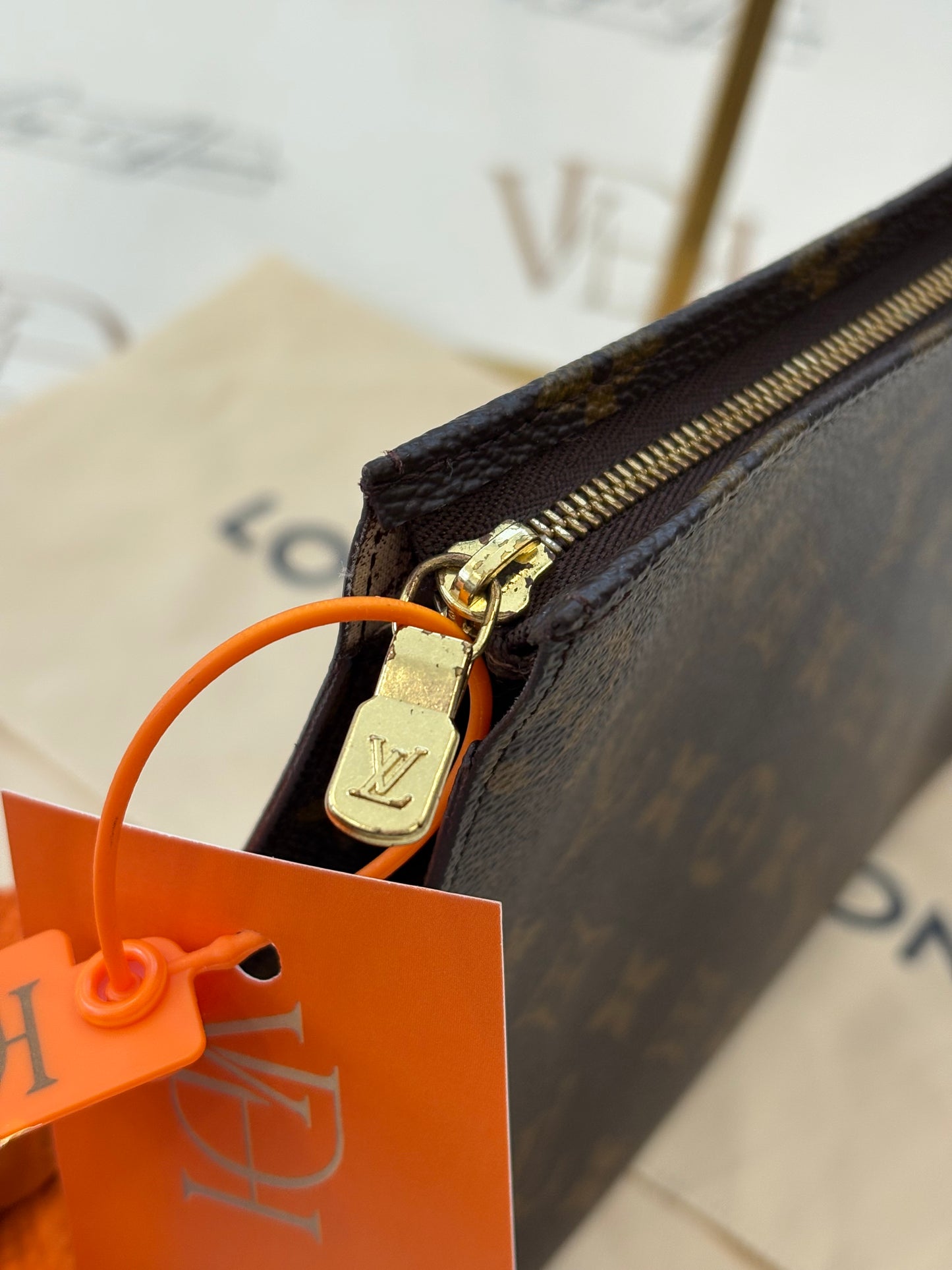 018838 - Louis Vuitton Toilette 26