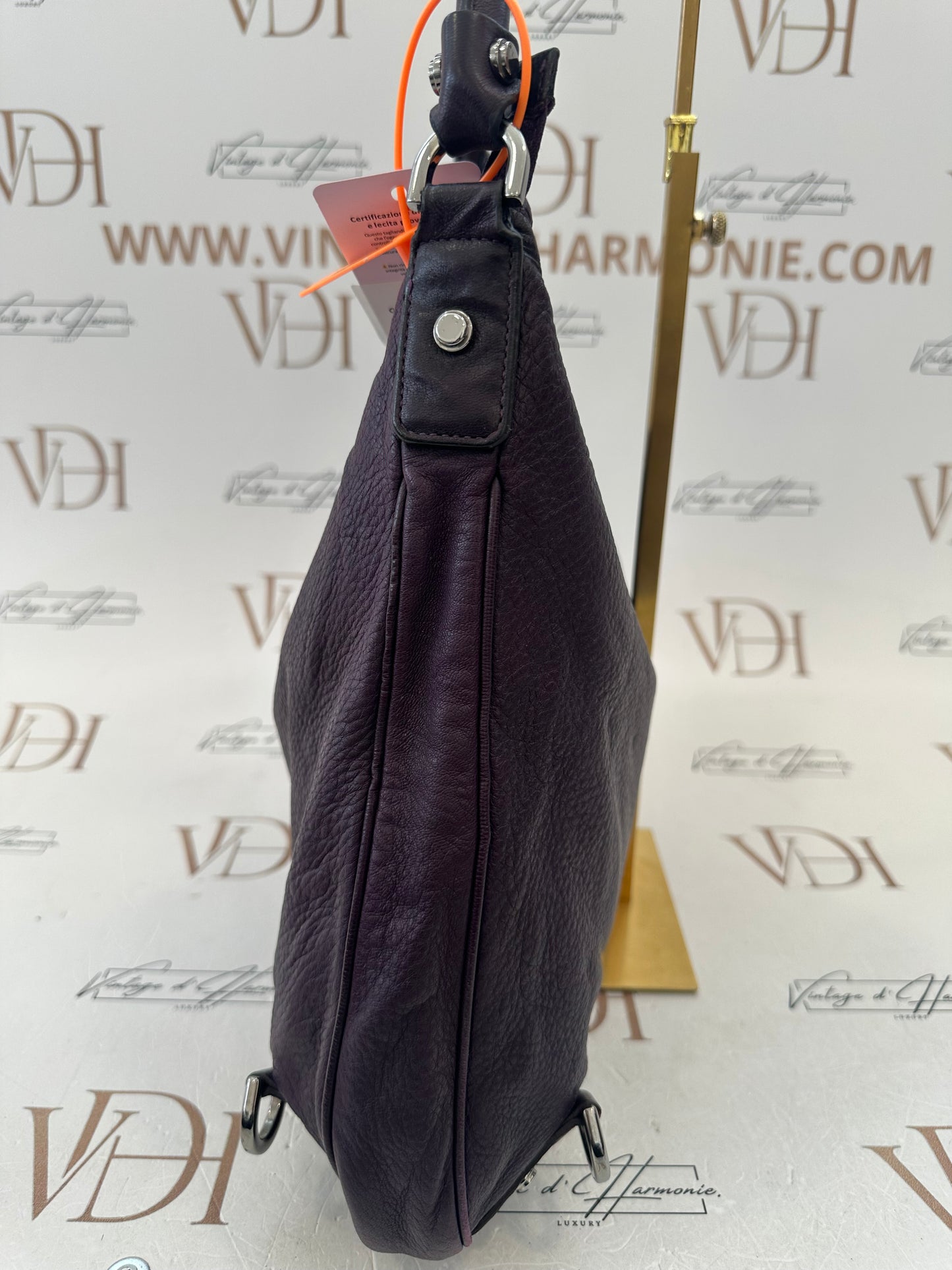 382387 - Gucci Abbey