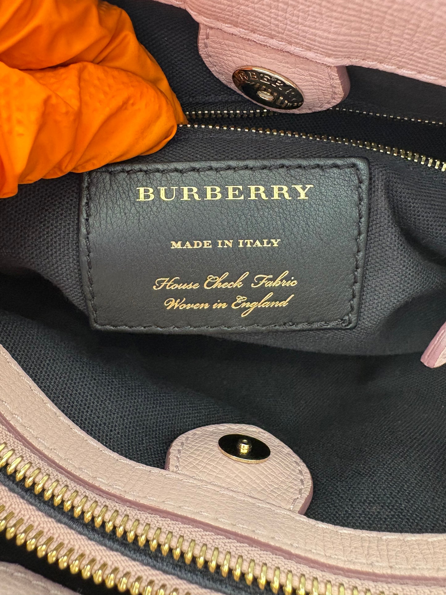 383288 - Burberry The Banner