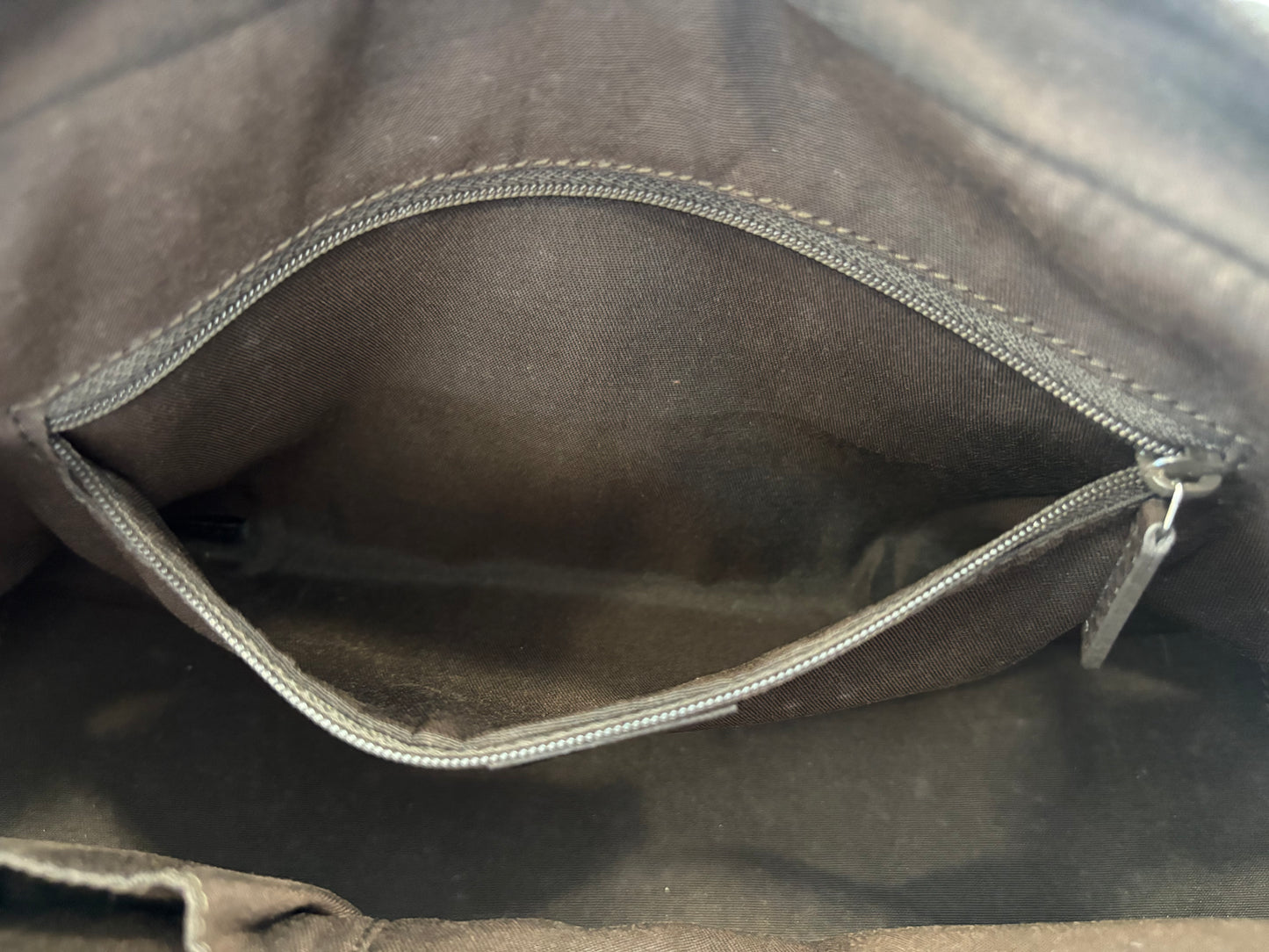 017073 - Gucci Brown GG